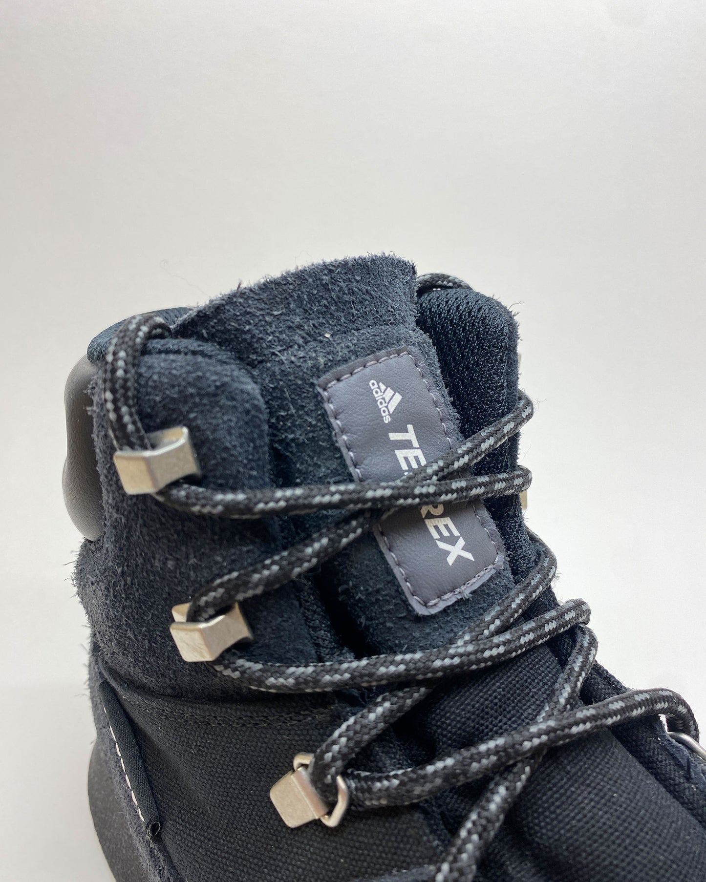 Adidas 2020 Terrex Snowpitch Cold Hiking Suede Leather Boots Black Navy
