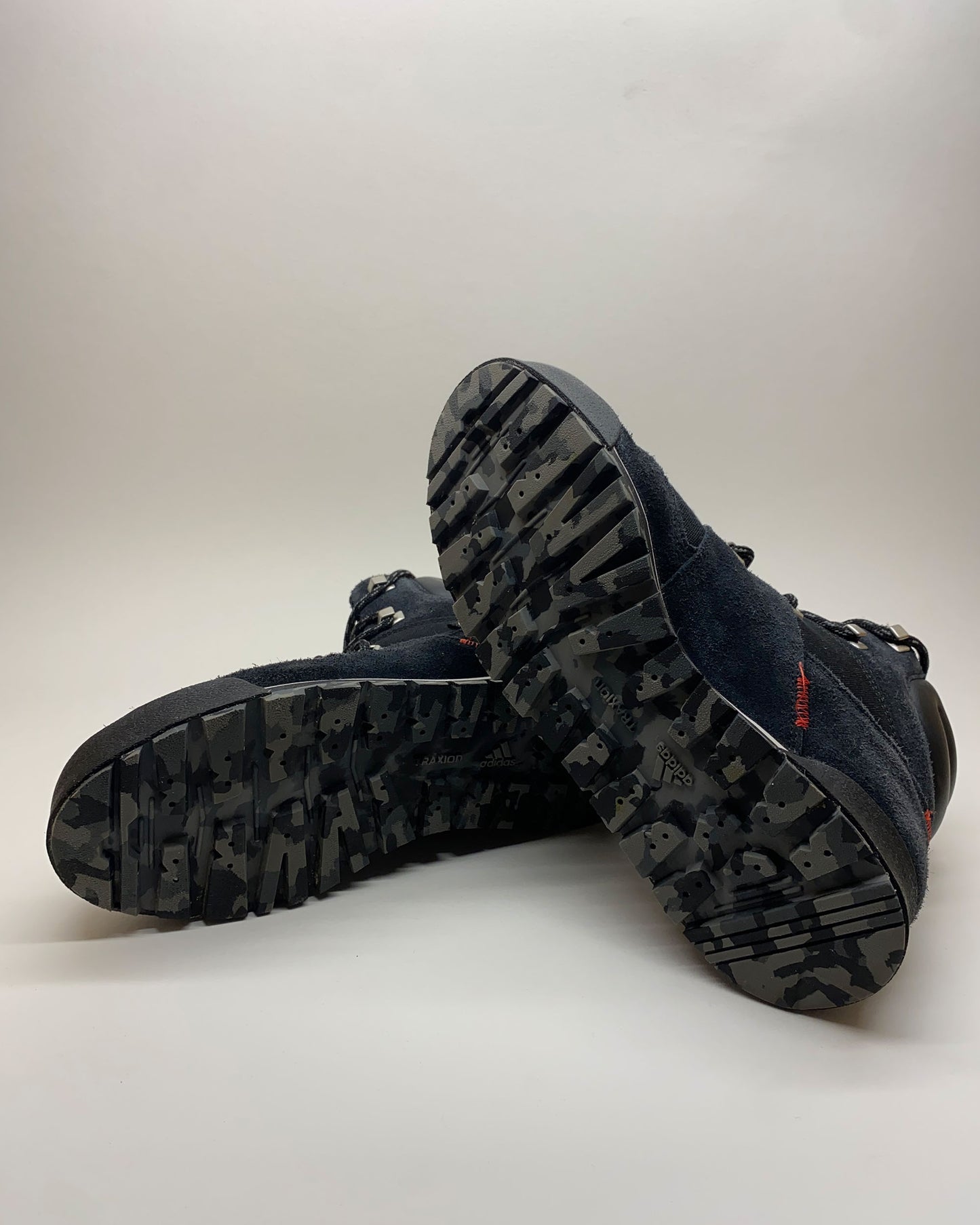 Adidas 2020 Terrex Snowpitch Cold Hiking Suede Leather Boots Black Navy