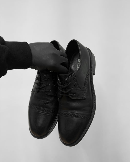 Vintage 2000s Leather Brogue Captoe Derby Shoes Black