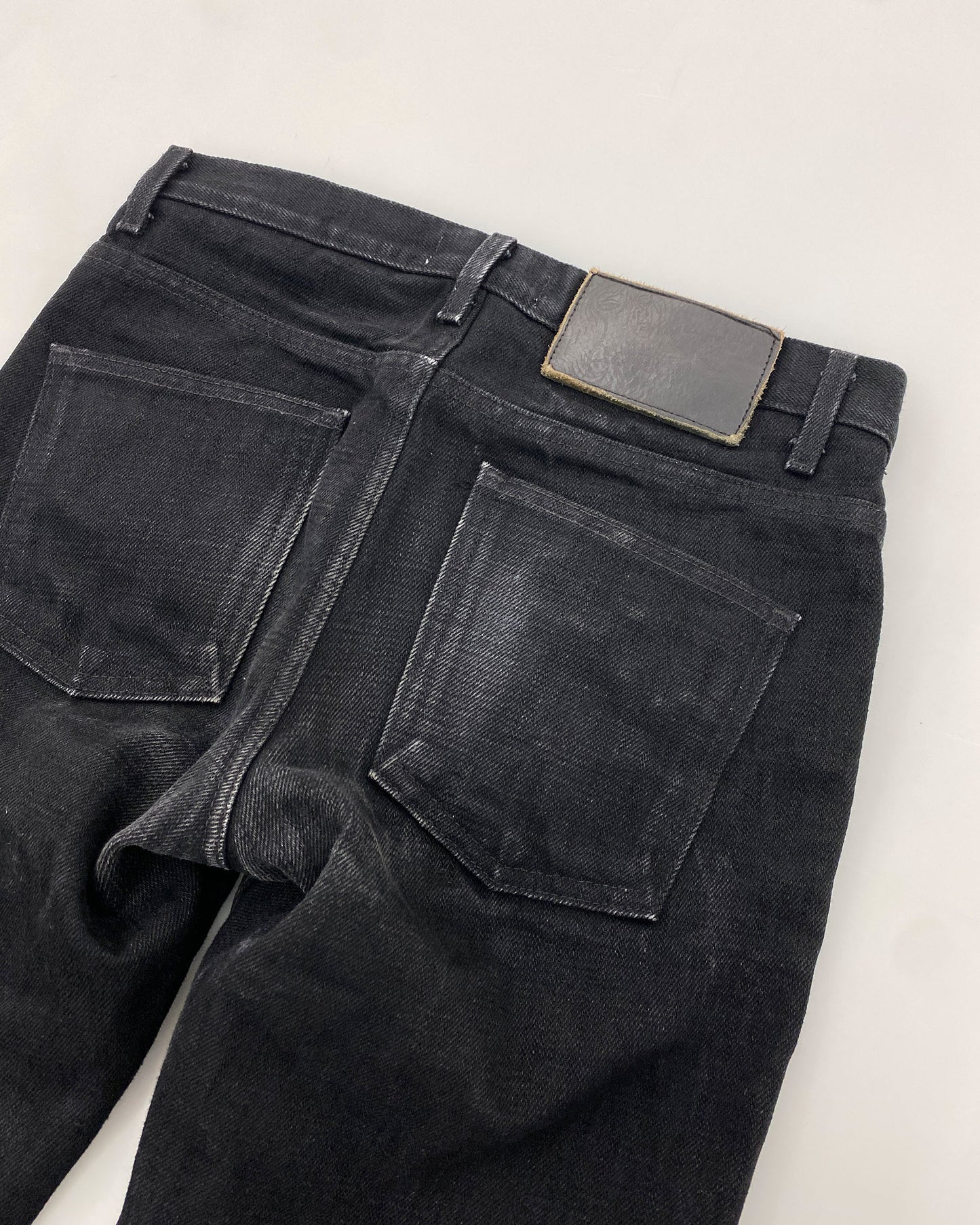 Naked & Famous AW2018 Elephant 7 El Diablo Slim Fit 20oz Selvedge Denim Black