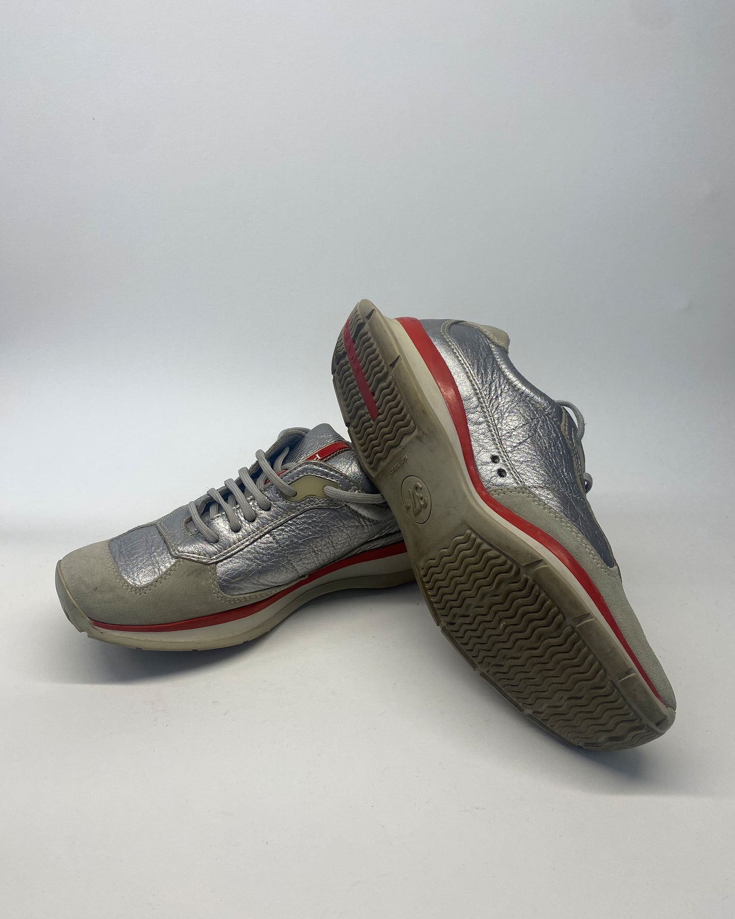 Prada 2000s E2003 Low Top Sneaker Silver Red