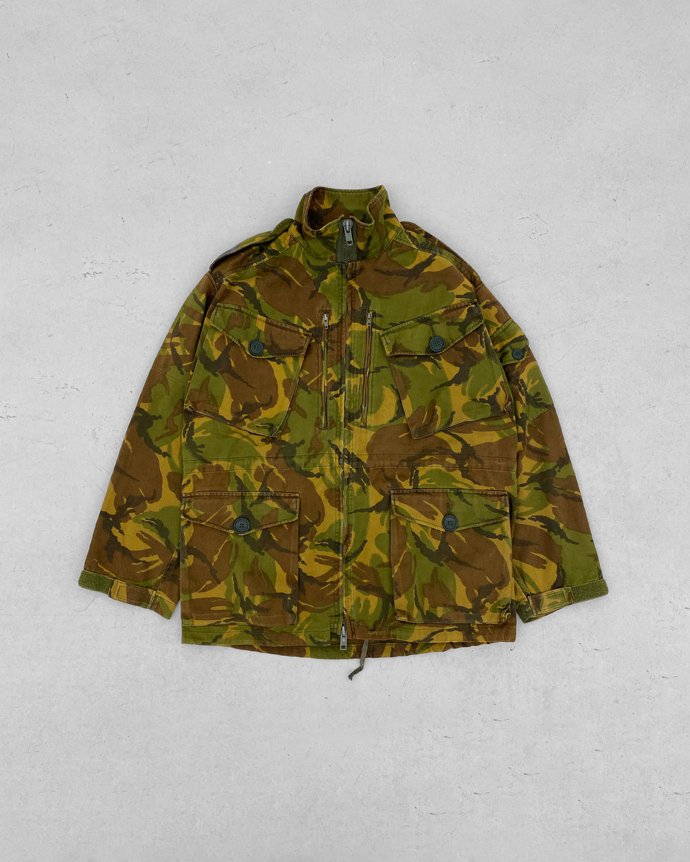 Vintage 1980s British Army DPM Smock Combat Camo Jacket Green