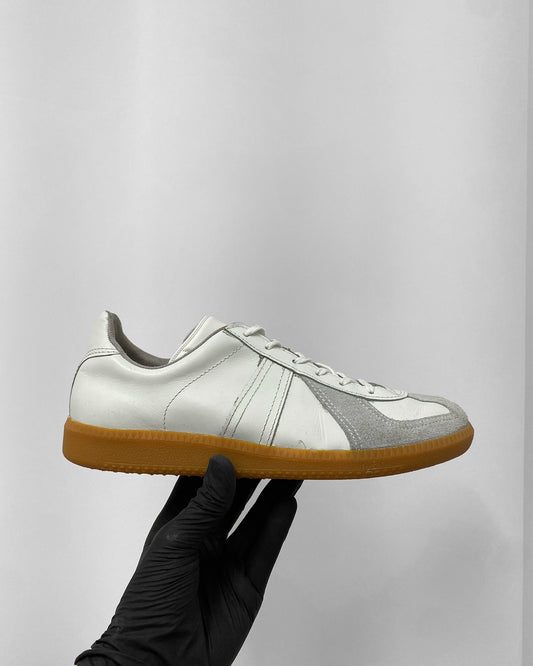 Vintage 2000s German Army Trainer Sneaker White Brown