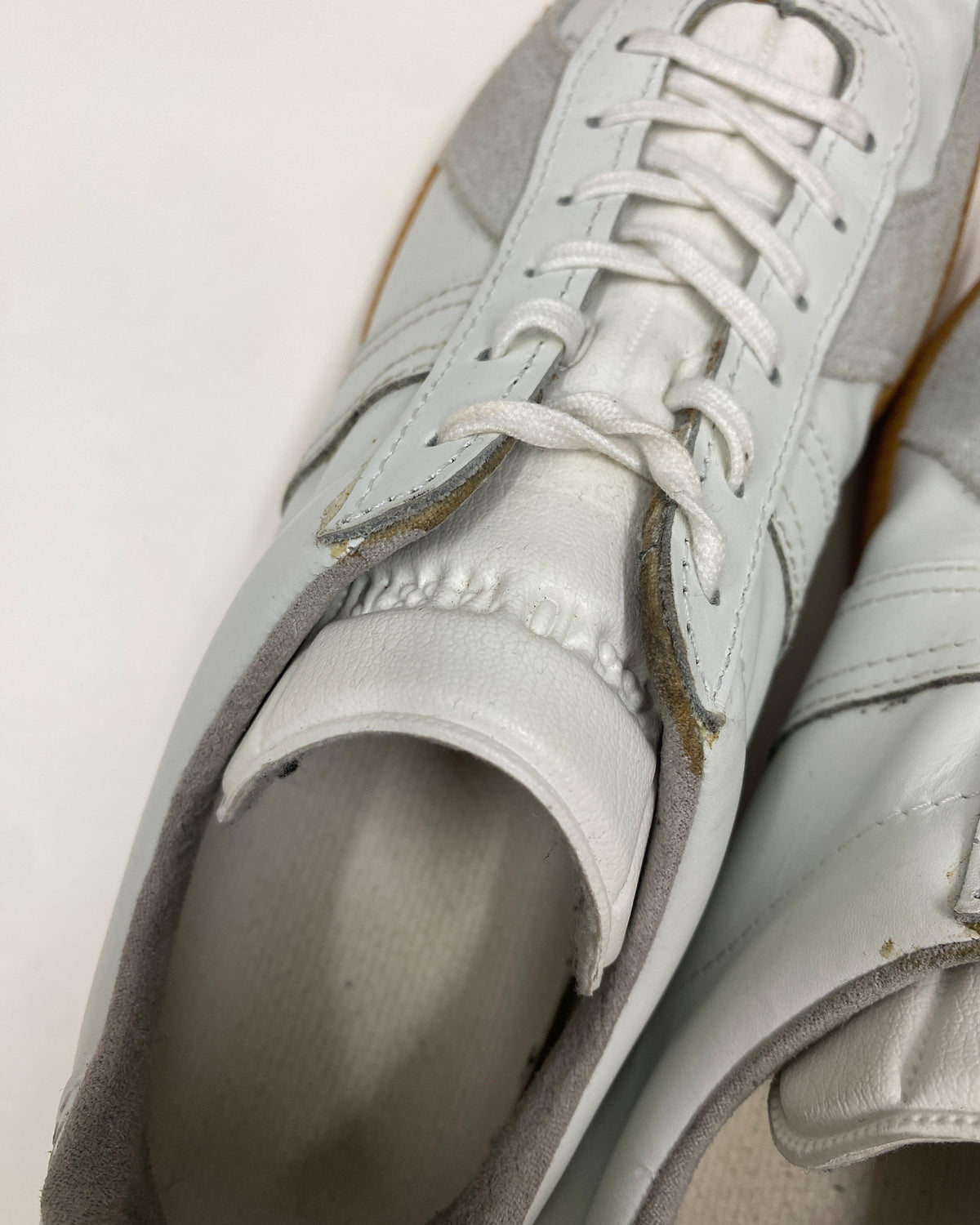Vintage 2000s German Army Trainer Sneaker White Brown