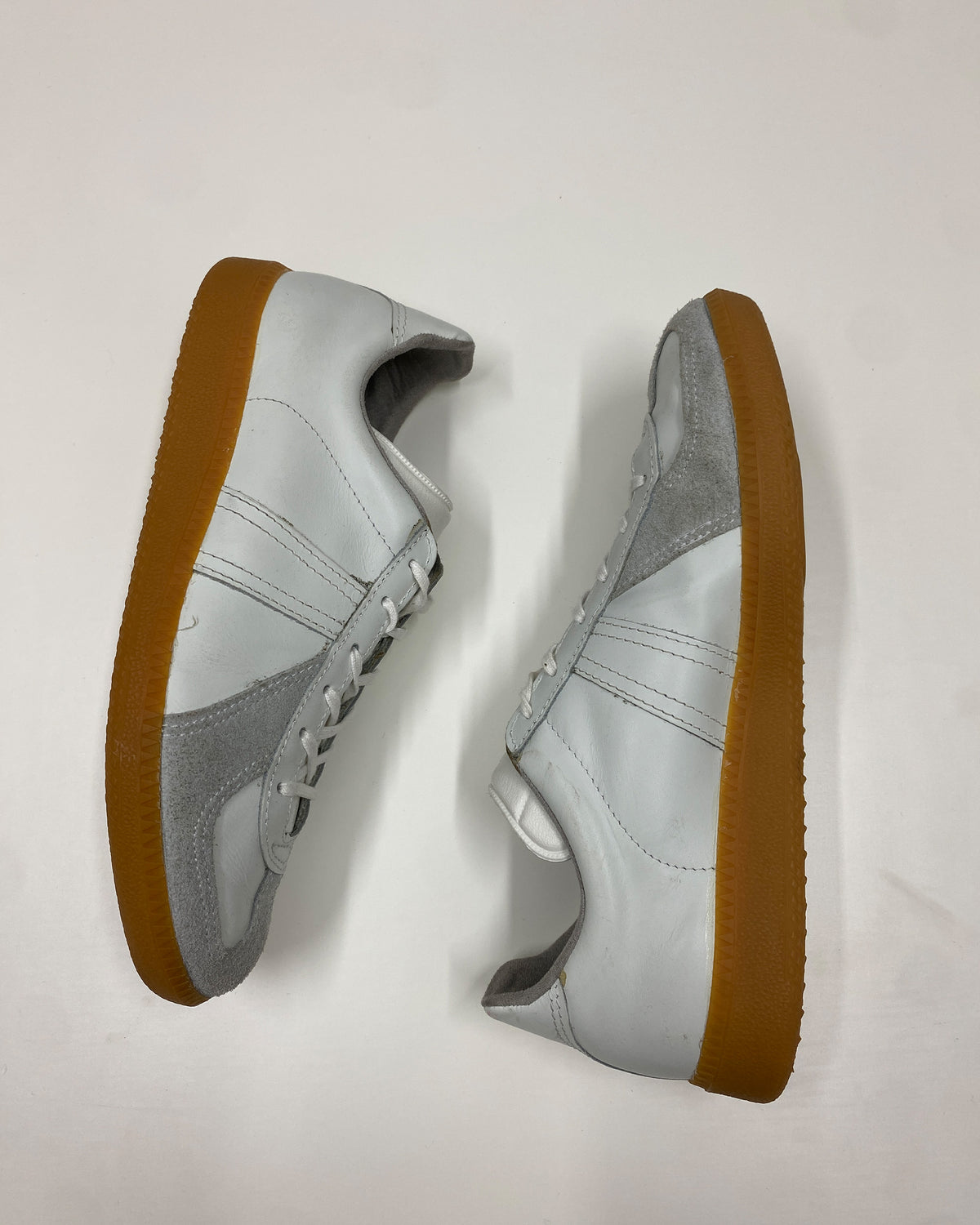 Vintage 2000s German Army Trainer Sneaker White Brown