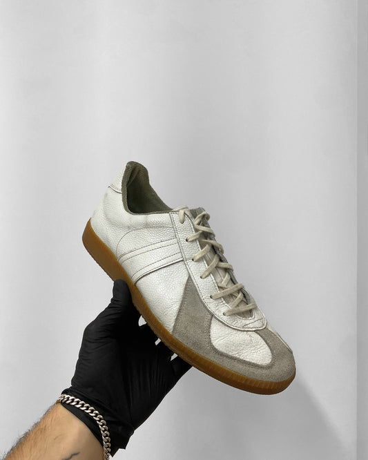 Vintage 2000s German Army Trainer Sneaker White Brown