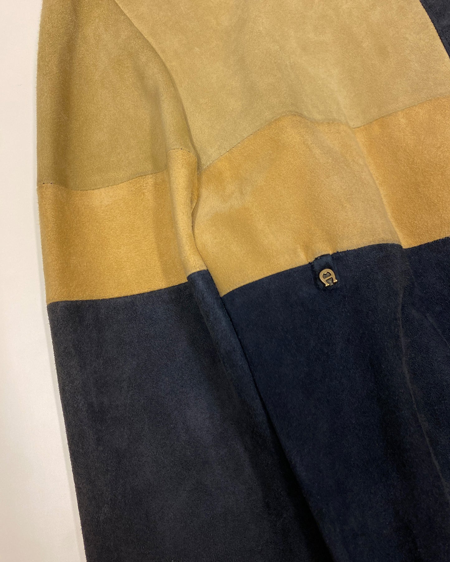 Etienne Aigner 1970s Three Tone Suede Leatherjacket Beige Navy
