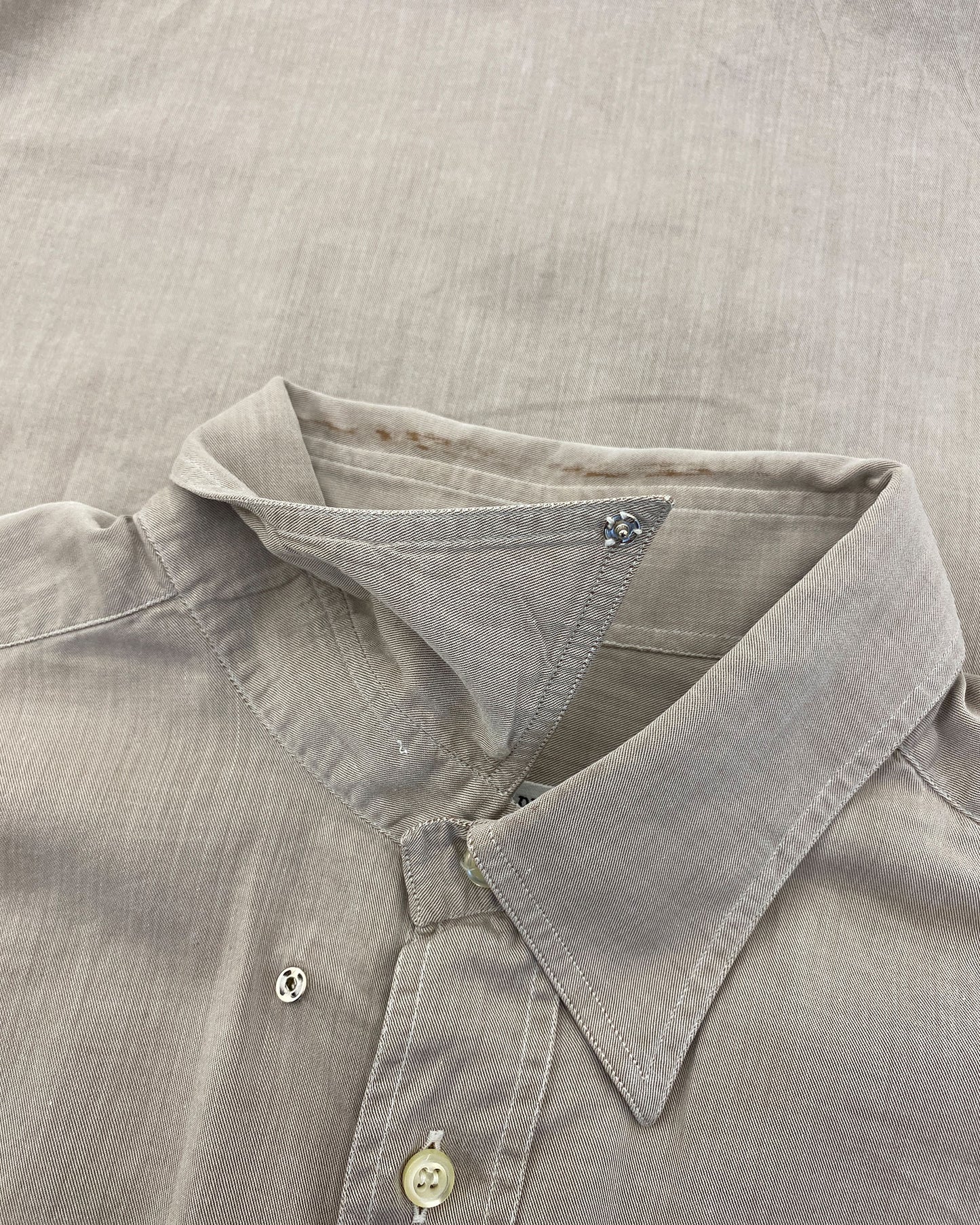 Giorgio Armani Le Collezioni 2000s Hidden Button Down Shirt Grey Beige