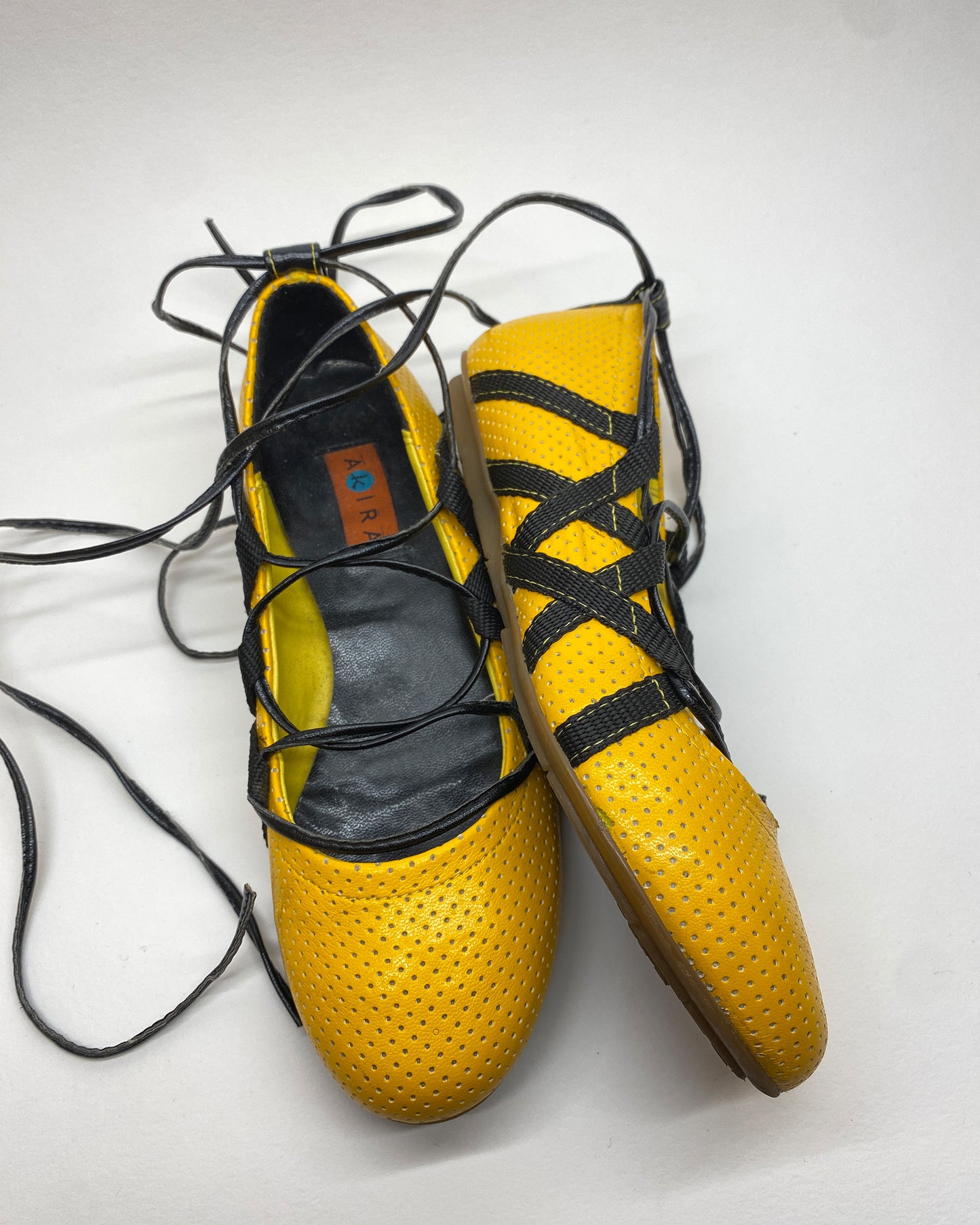 Akira 2000s String Ballerina Yellow Black