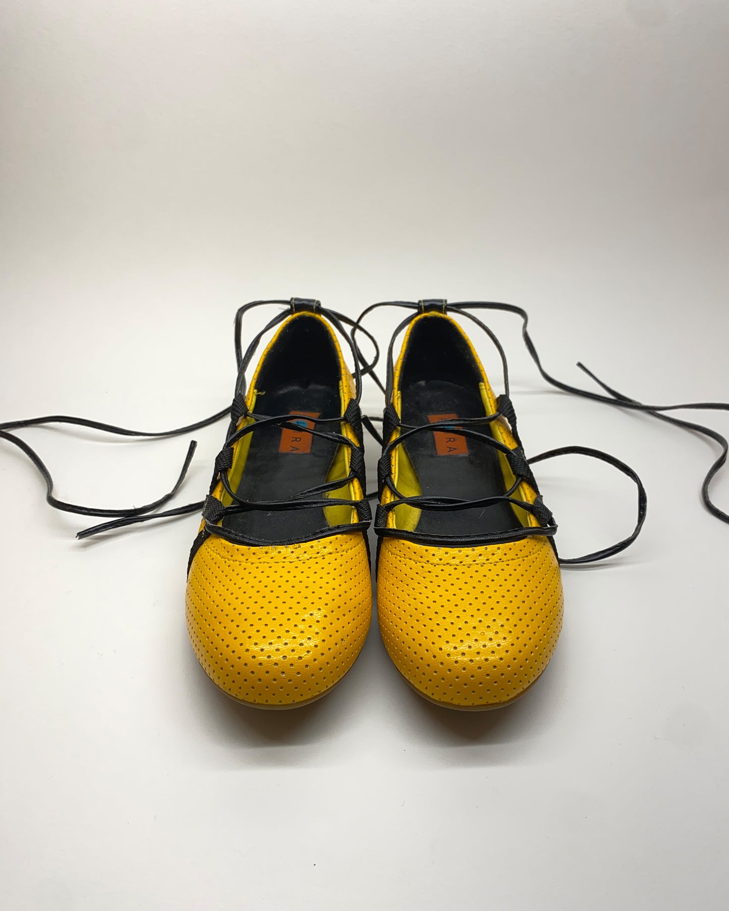 Akira 2000s String Ballerina Yellow Black