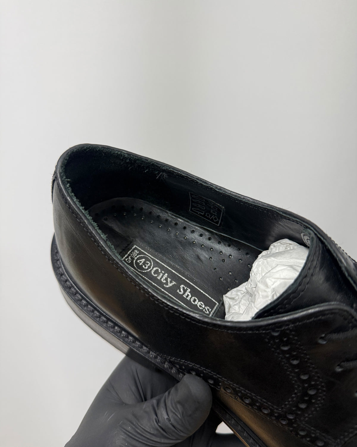 Vintage 2000s Leather Brogue Captoe Derby Shoes Black
