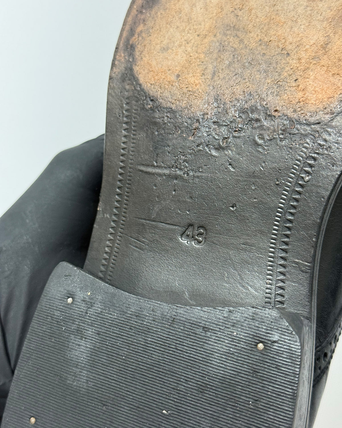 Vintage 2000s Leather Brogue Captoe Derby Shoes Black