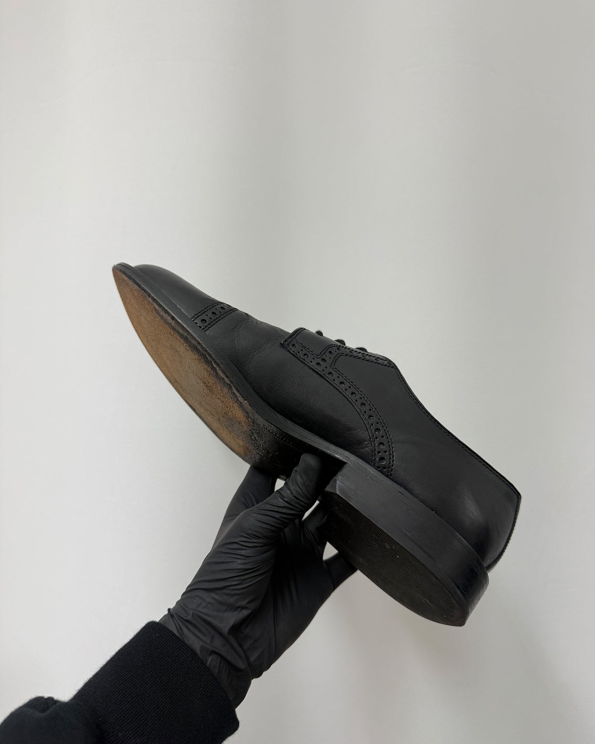 Vintage 2000s Leather Brogue Captoe Derby Shoes Black
