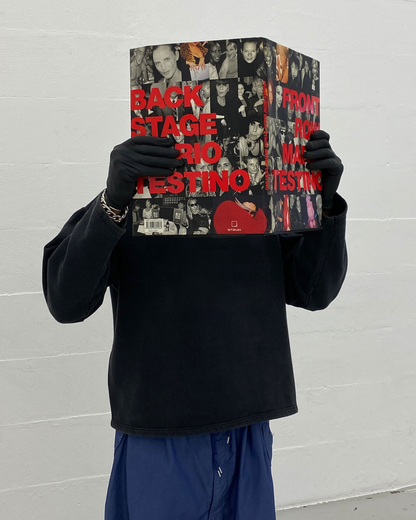 te Neues 1999 Front Row Back Stage Mario Testino Book