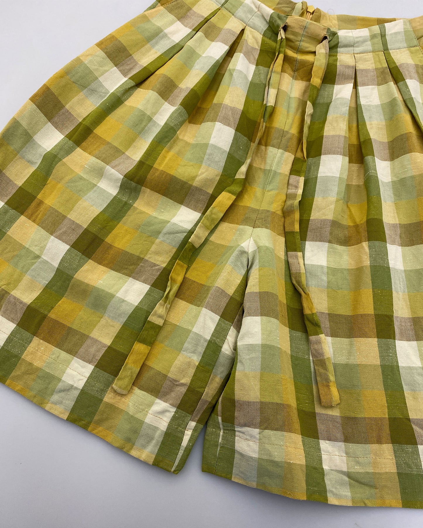 Thomas Burberry 2000s Checkered Linen Shorts Yellow