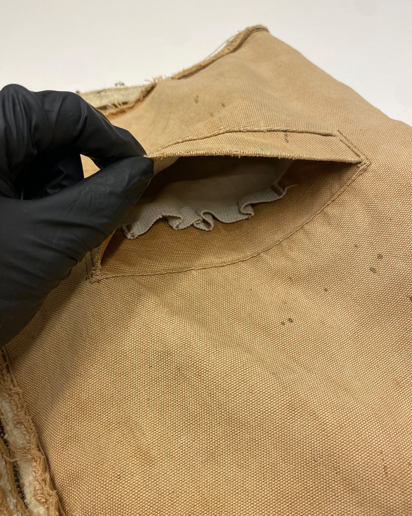 Carhartt 1960s Trashed Sherpa Lined Zip Work Vest Beige