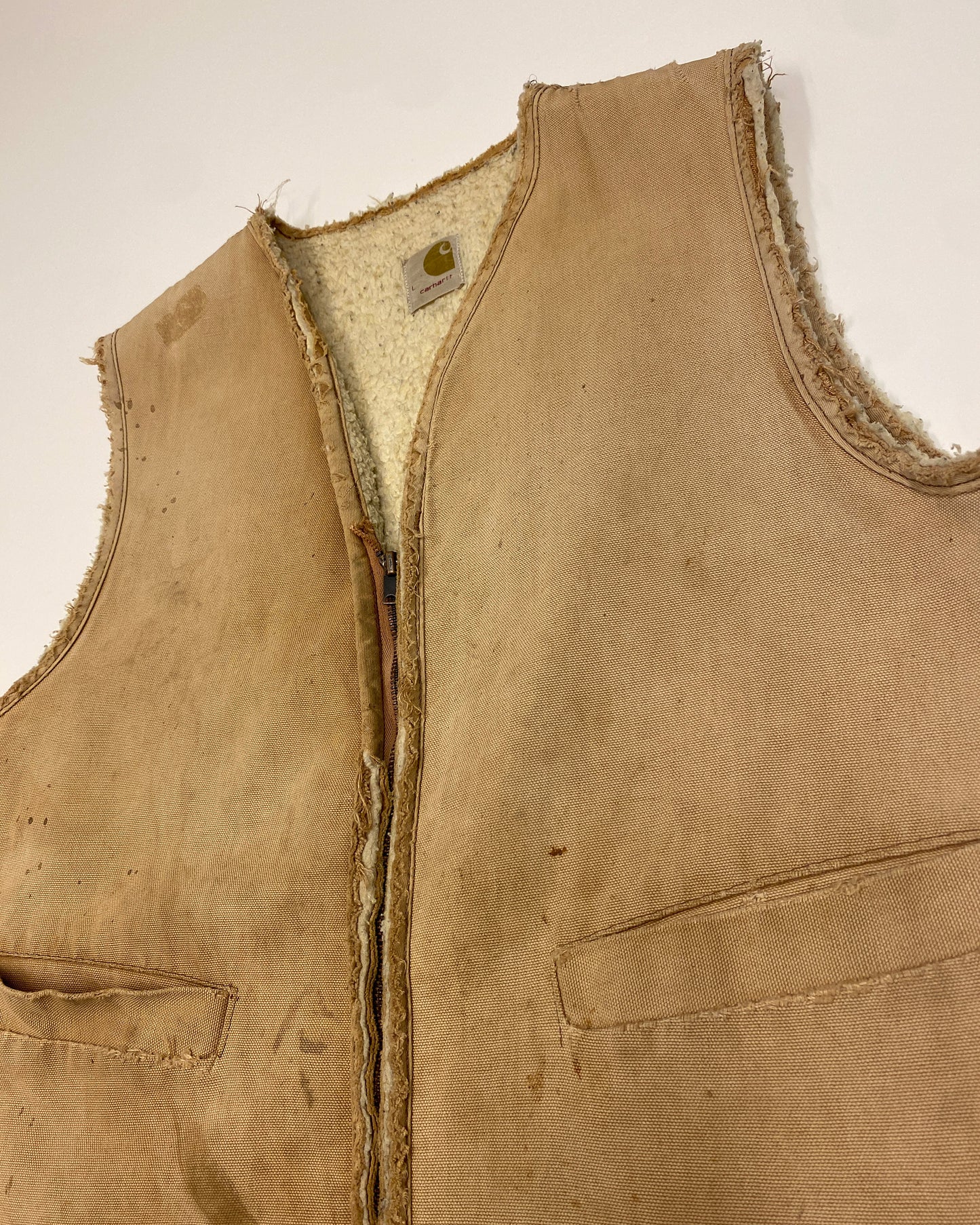Carhartt 1960s Trashed Sherpa Lined Zip Work Vest Beige