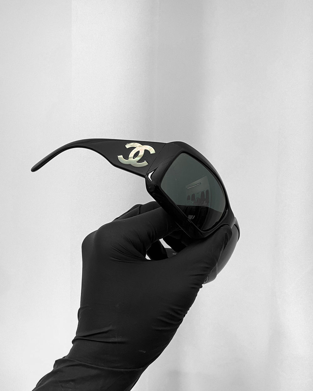 Chanel by Karl Lagerfeld 2003 Mother of Pearl CC 5076-H Sunglasses Black