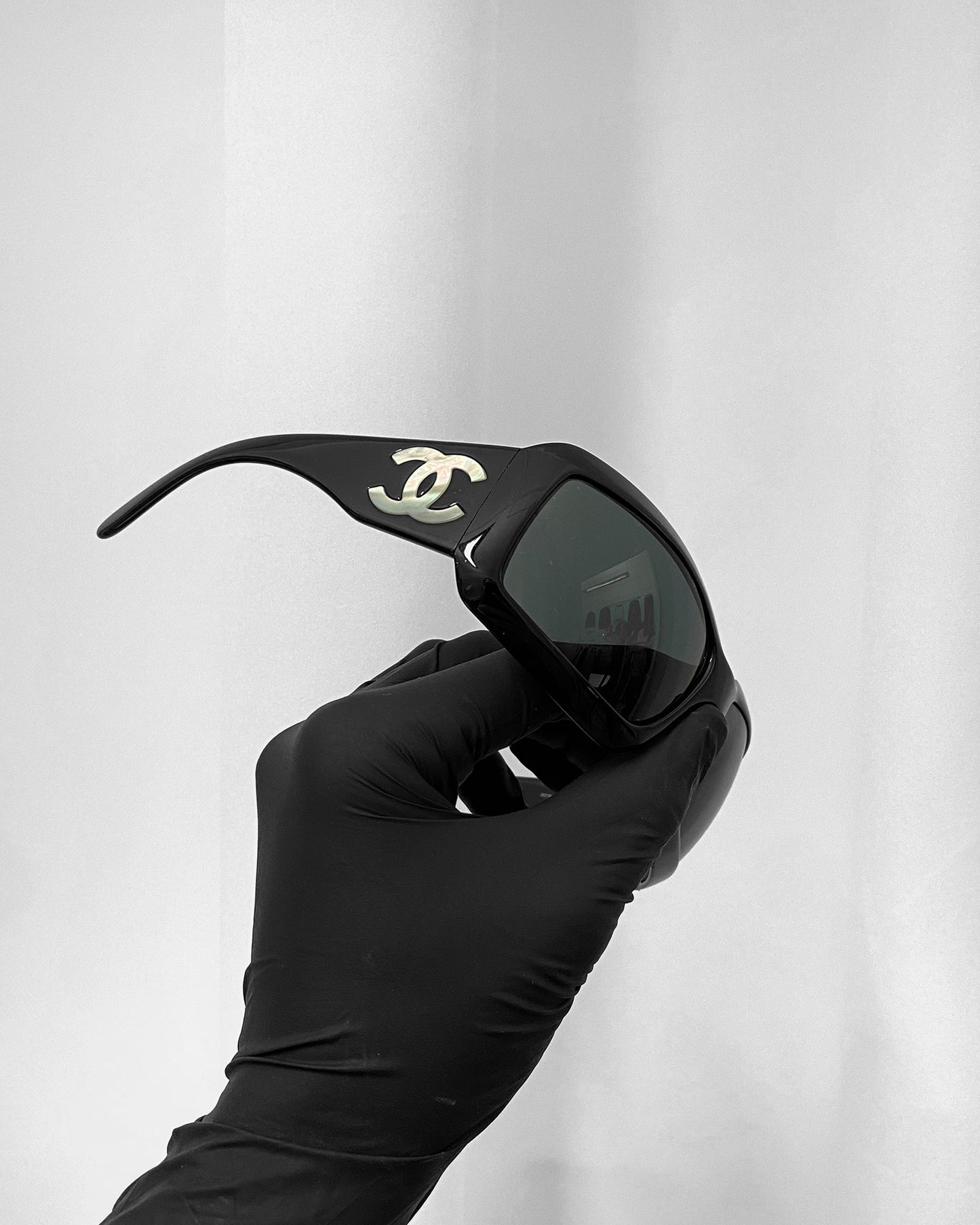 Chanel by Karl Lagerfeld 2003 Mother of Pearl CC 5076-H Sunglasses Black
