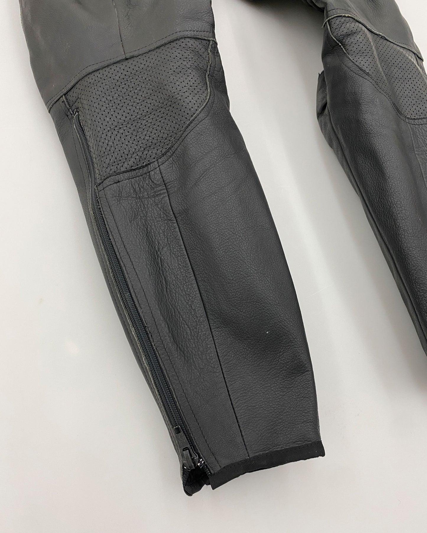 Dainese 1970s Racing Leatherjacket and Leatherpants Set Black Yellow