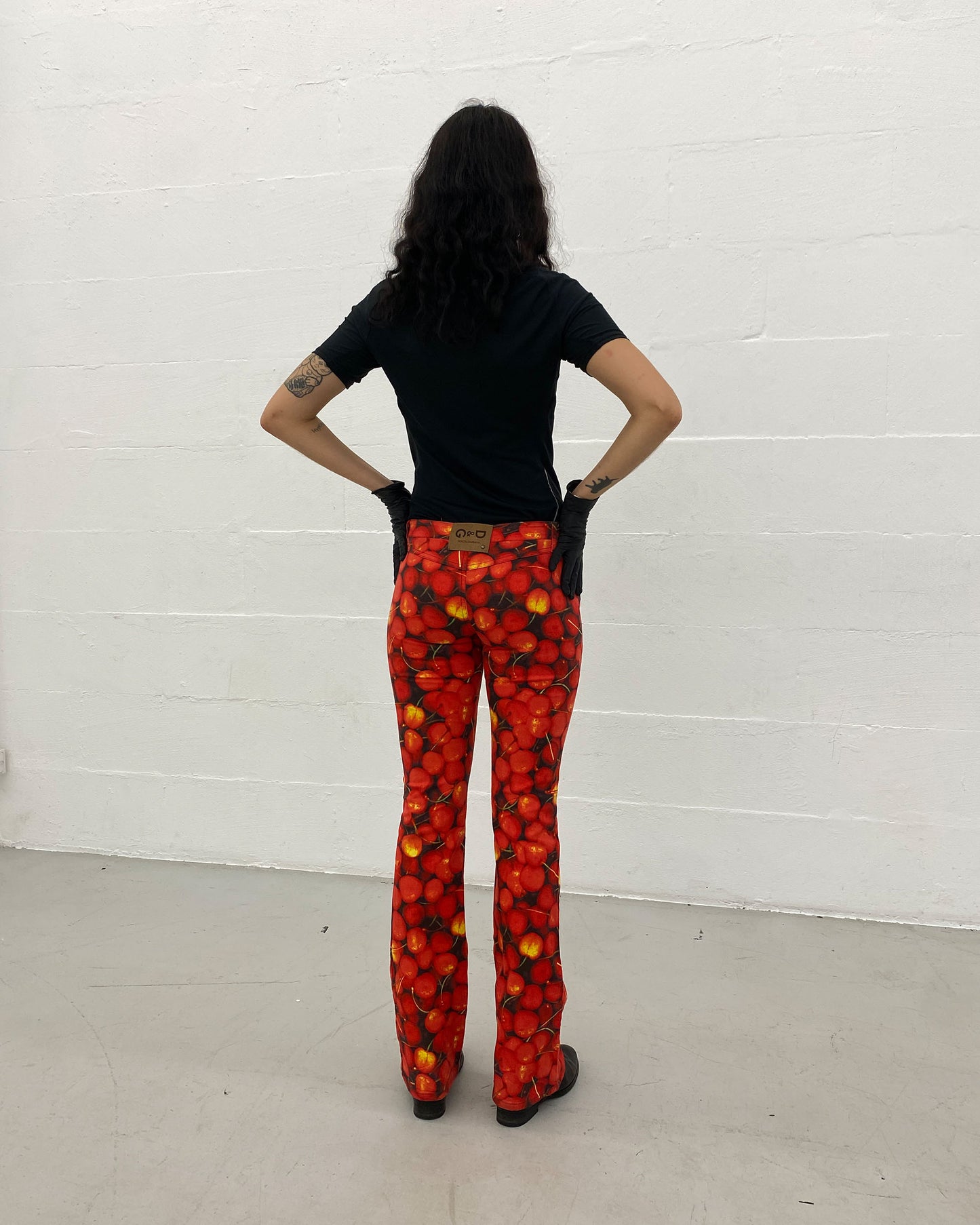 Dolce & Gabbana 2000s Cherry All Over Print Flared Pants Red