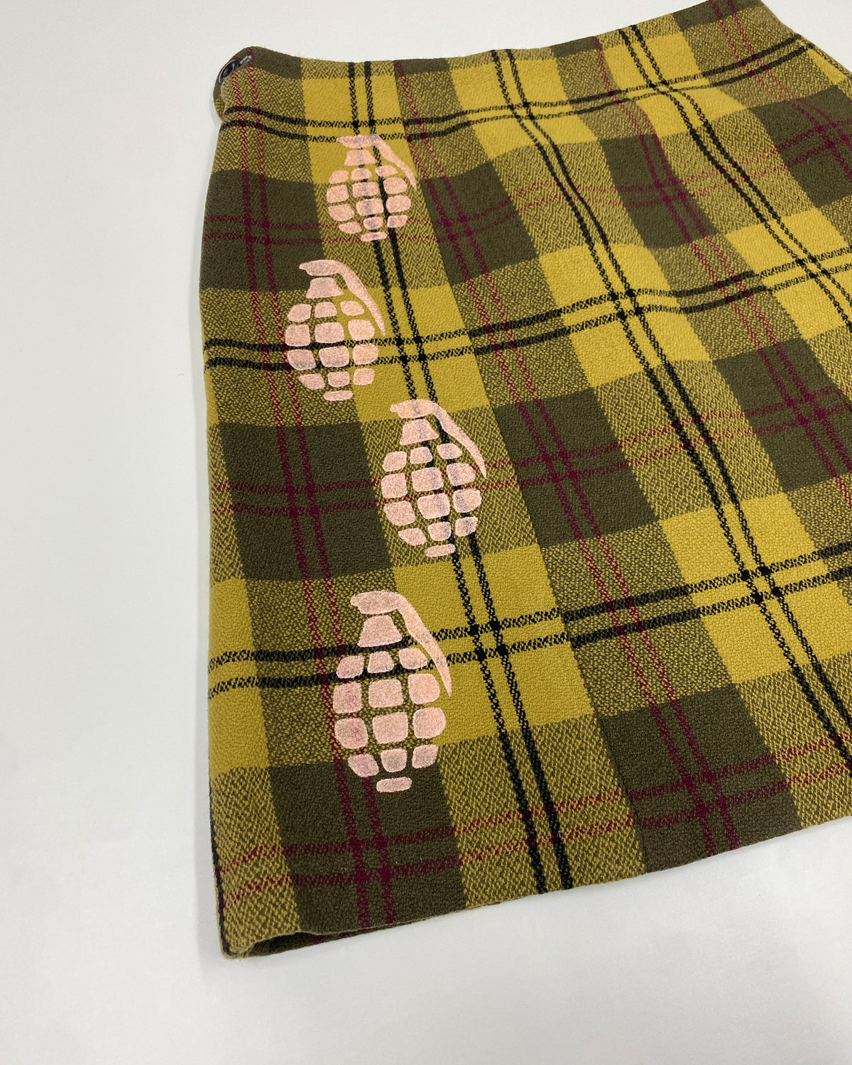 Elternhaus 2000s Grenades Print Tartan Checkered Skirt Yellow