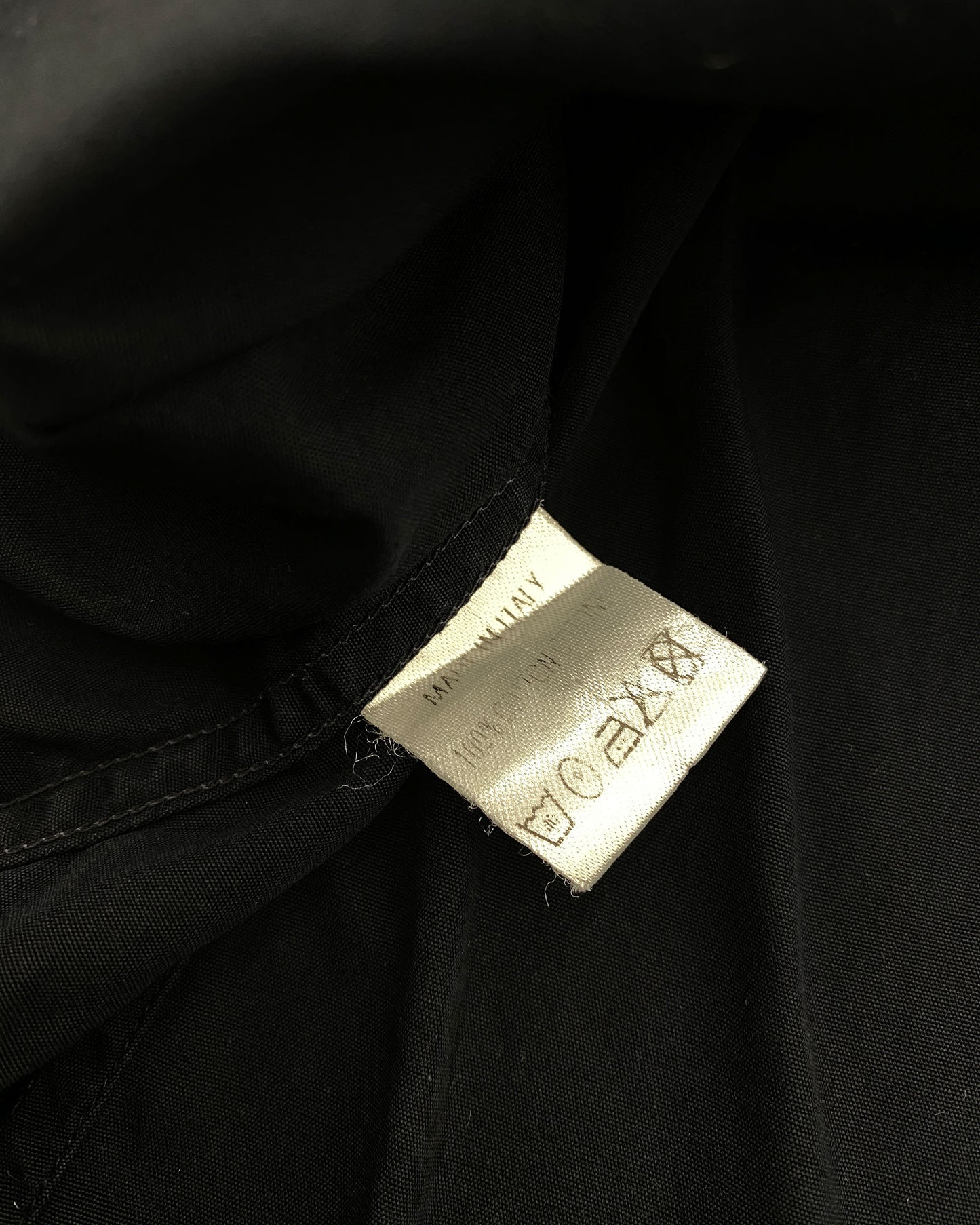 Gucci by Tom Ford 2000s Slit Collar Shirt Black Navy