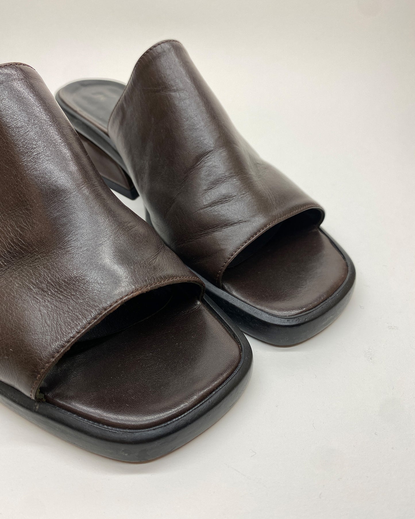 Krizia by Ilga 2000s Leather Slides Black Brown