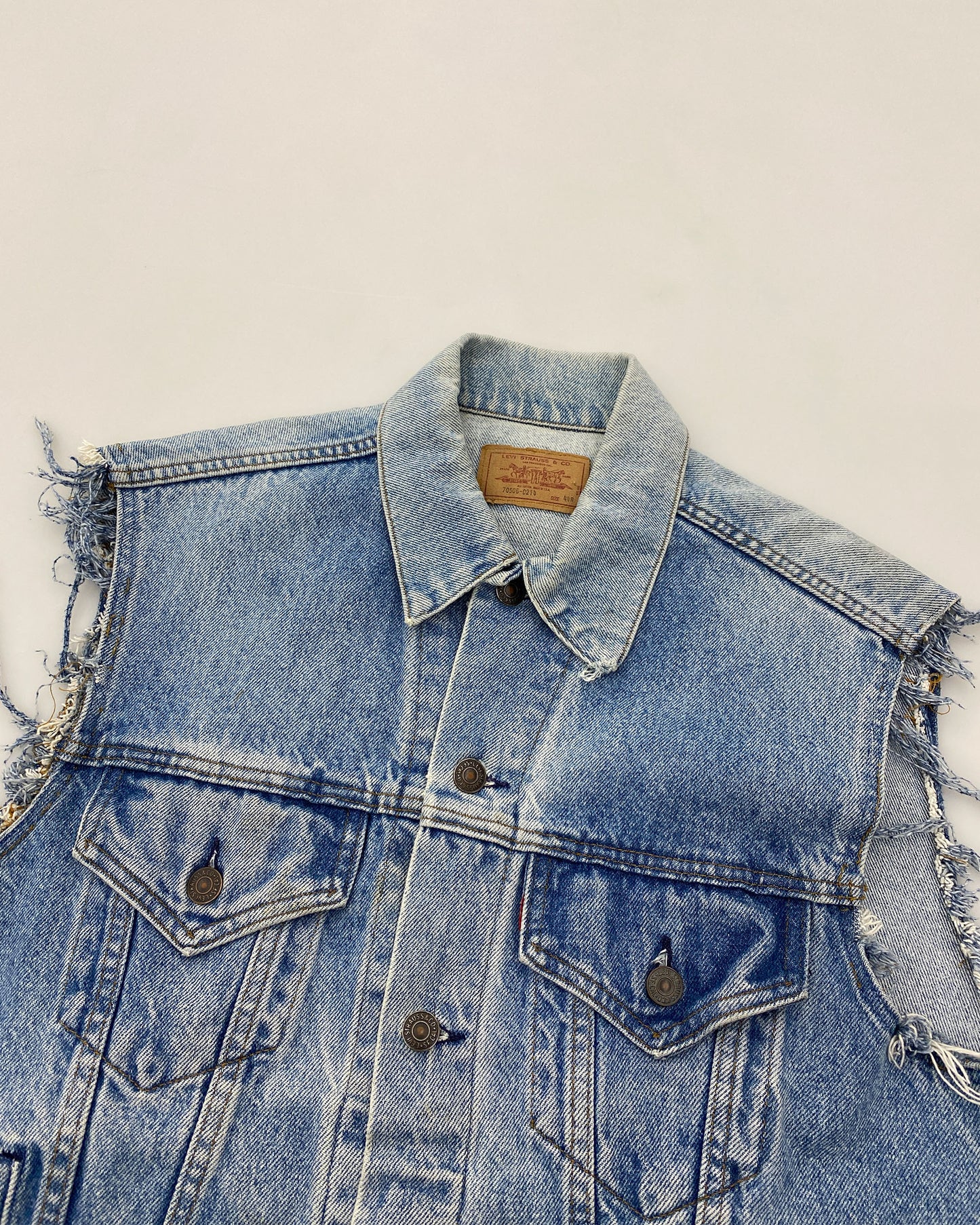 Levis 1980s Custom Band Iron Maiden + Cinderella Cut Off Sleeve Denim Vest Blue