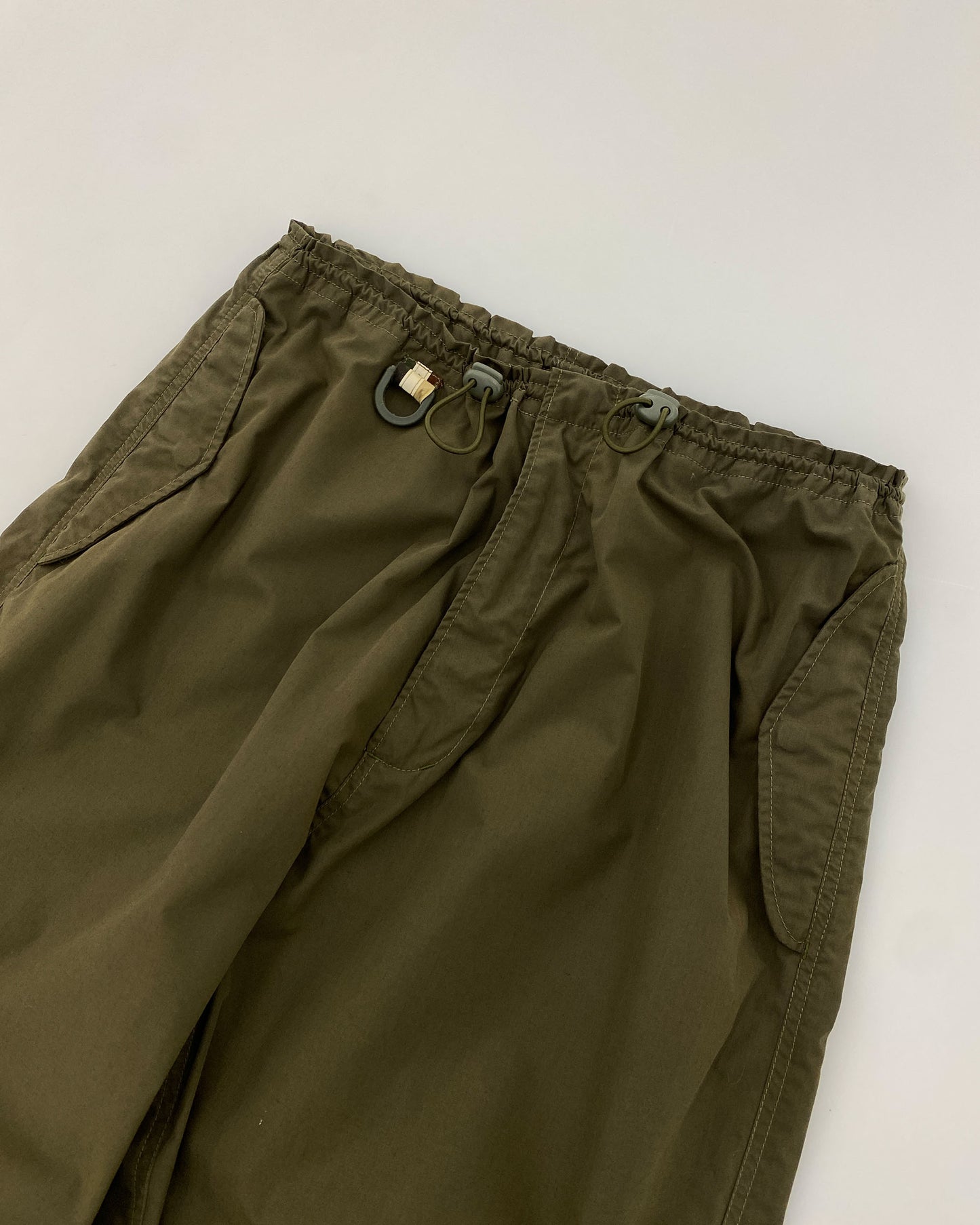 Maharishi 1990er Jahre Bestickte Drachen-Snopants Fallschirmhose Khaki Grün 