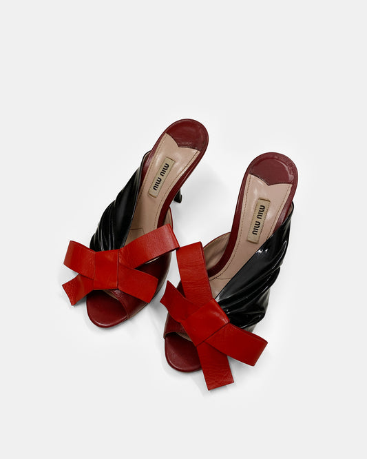 Miu Miu 2000s Patent Leather Bow Heels Black Red