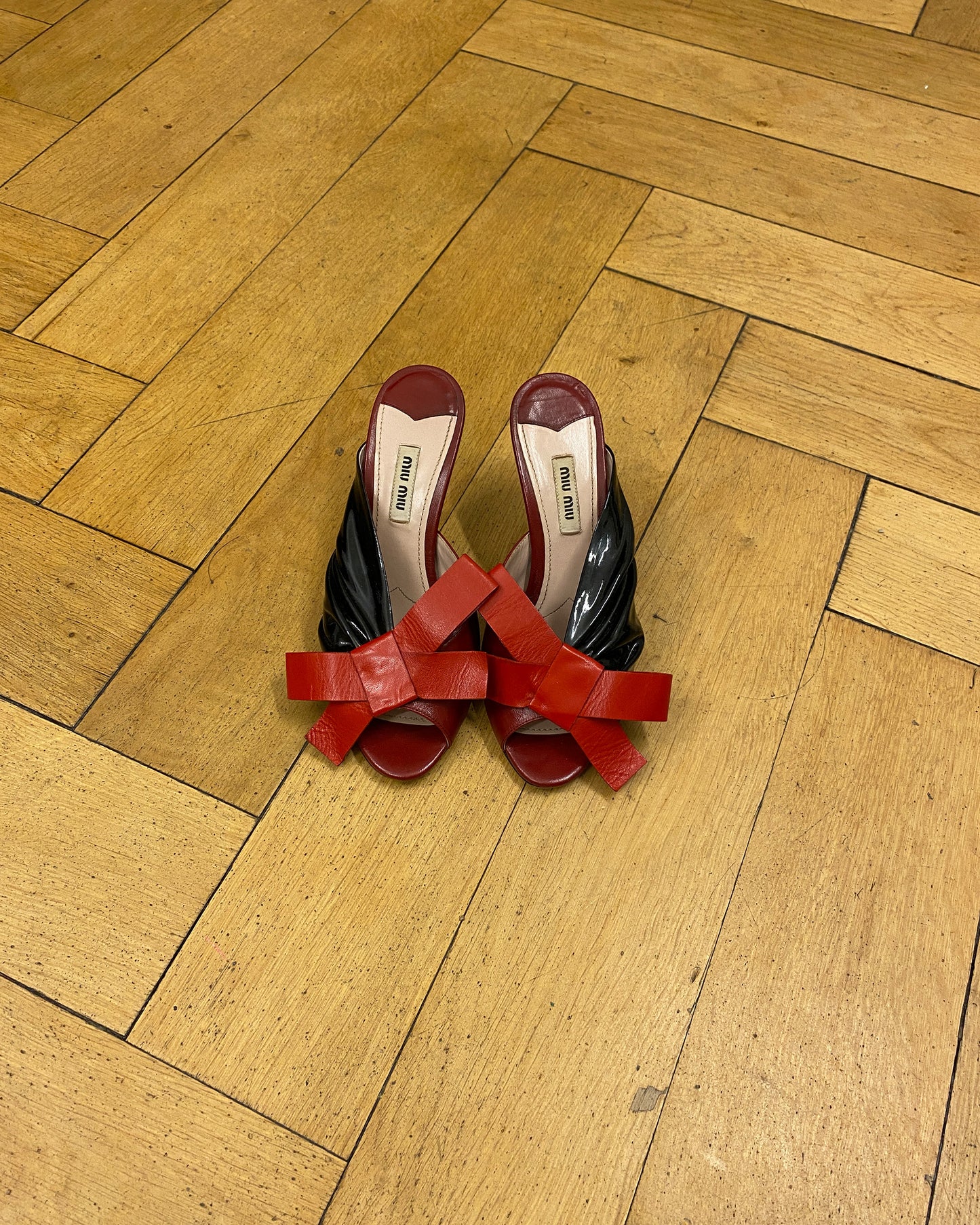 Miu Miu 2000s Patent Leather Bow Heels Black Red