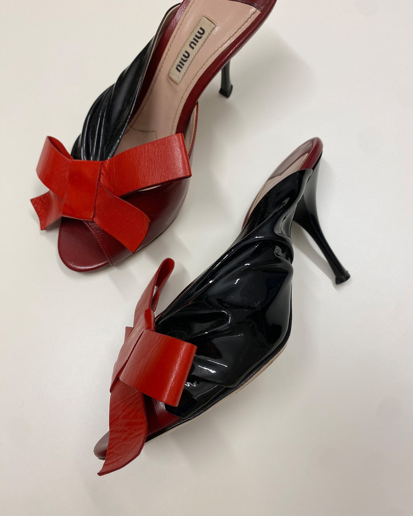 Miu Miu 2000s Patent Leather Bow Heels Black Red