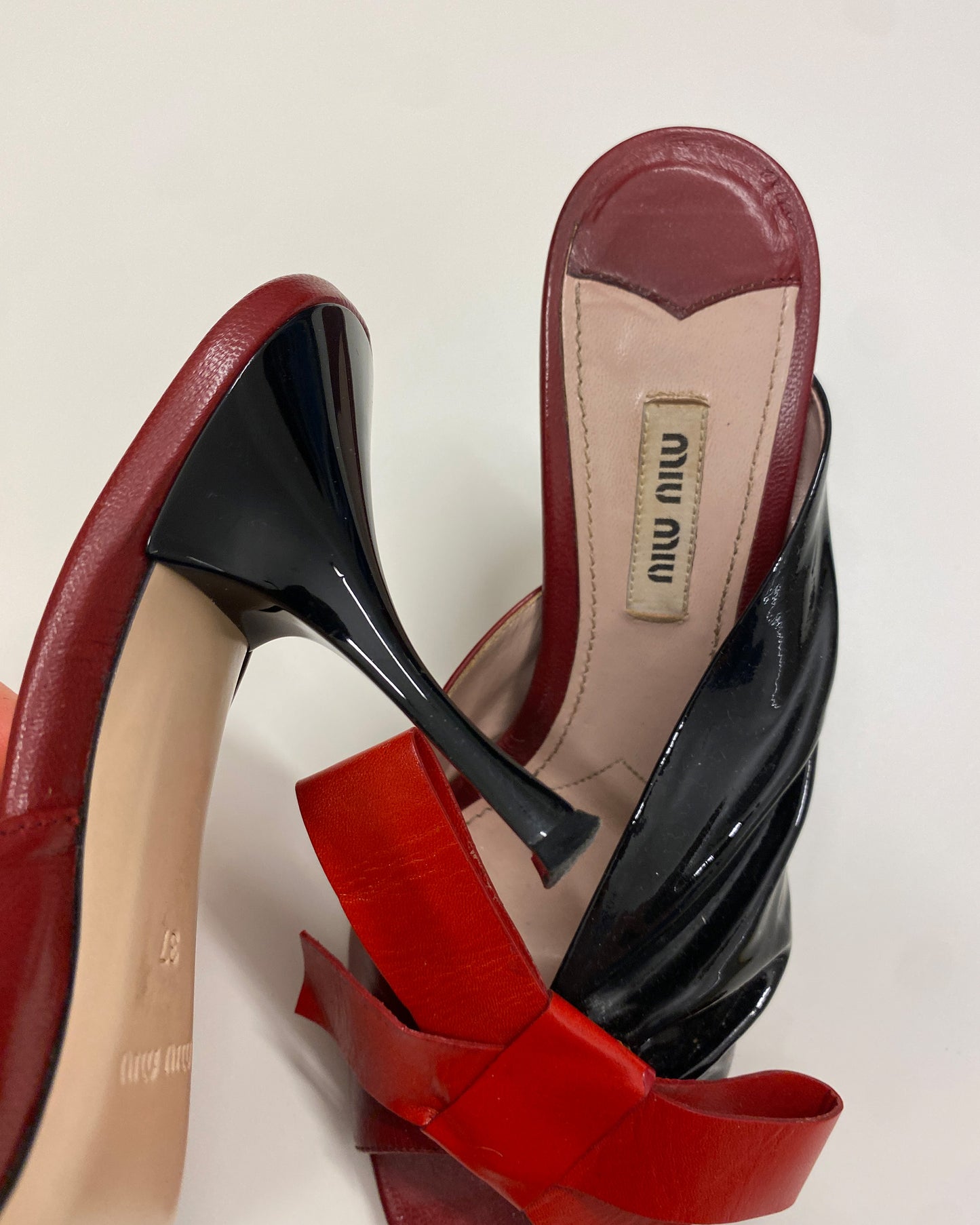 Miu Miu 2000s Patent Leather Bow Heels Black Red