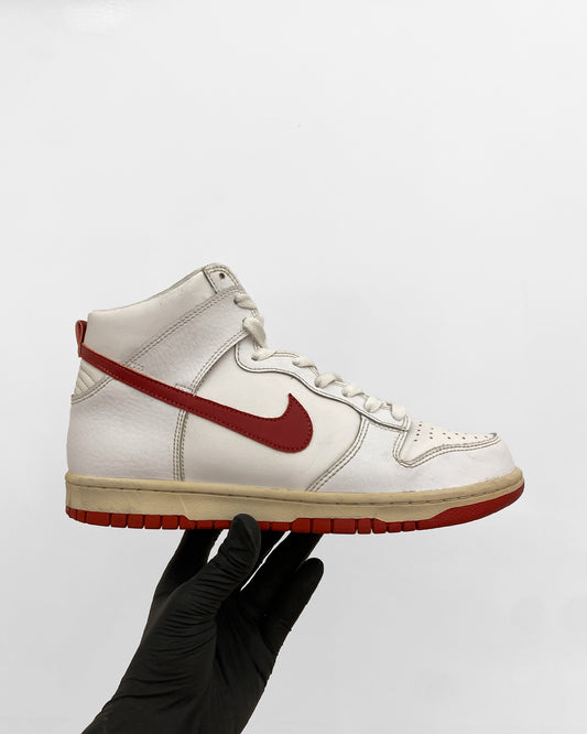 Nike 2017 Dunk High Gym Red Classic Sneaker White Red