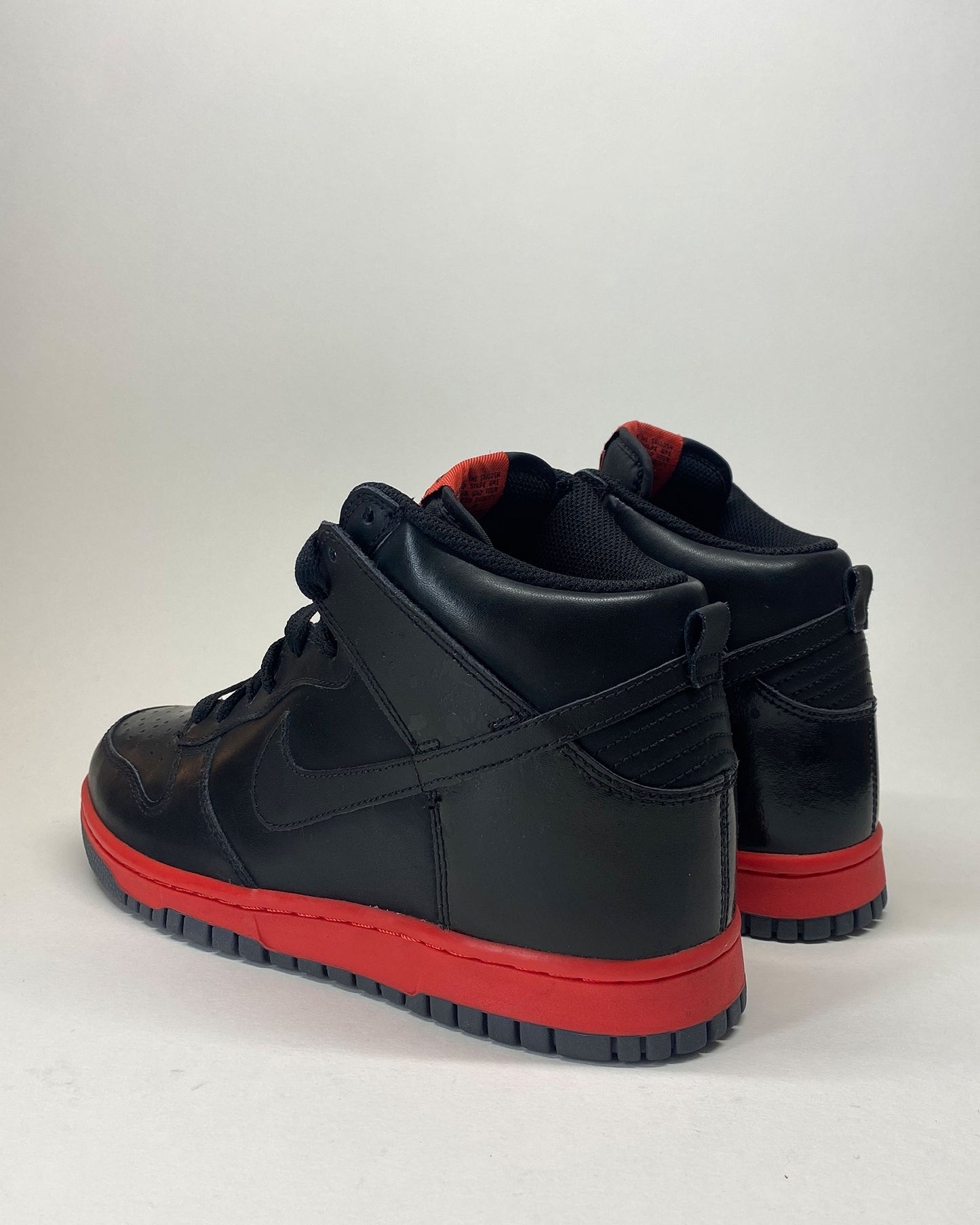 Nike 2009 Dunk High Retro Ornamental Use Sneaker Black Red