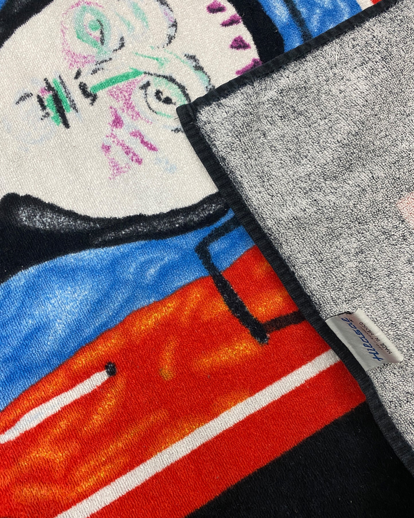 Vintage 1988 Picasso Enfant avec cheval à roulettes Beach Towel Black
