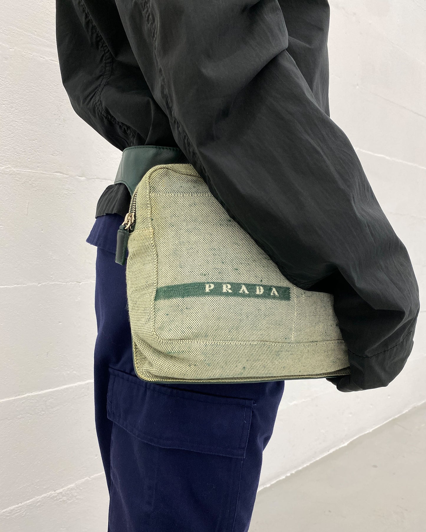 Prada SS1999 Canvas-Gürteltasche Grün 