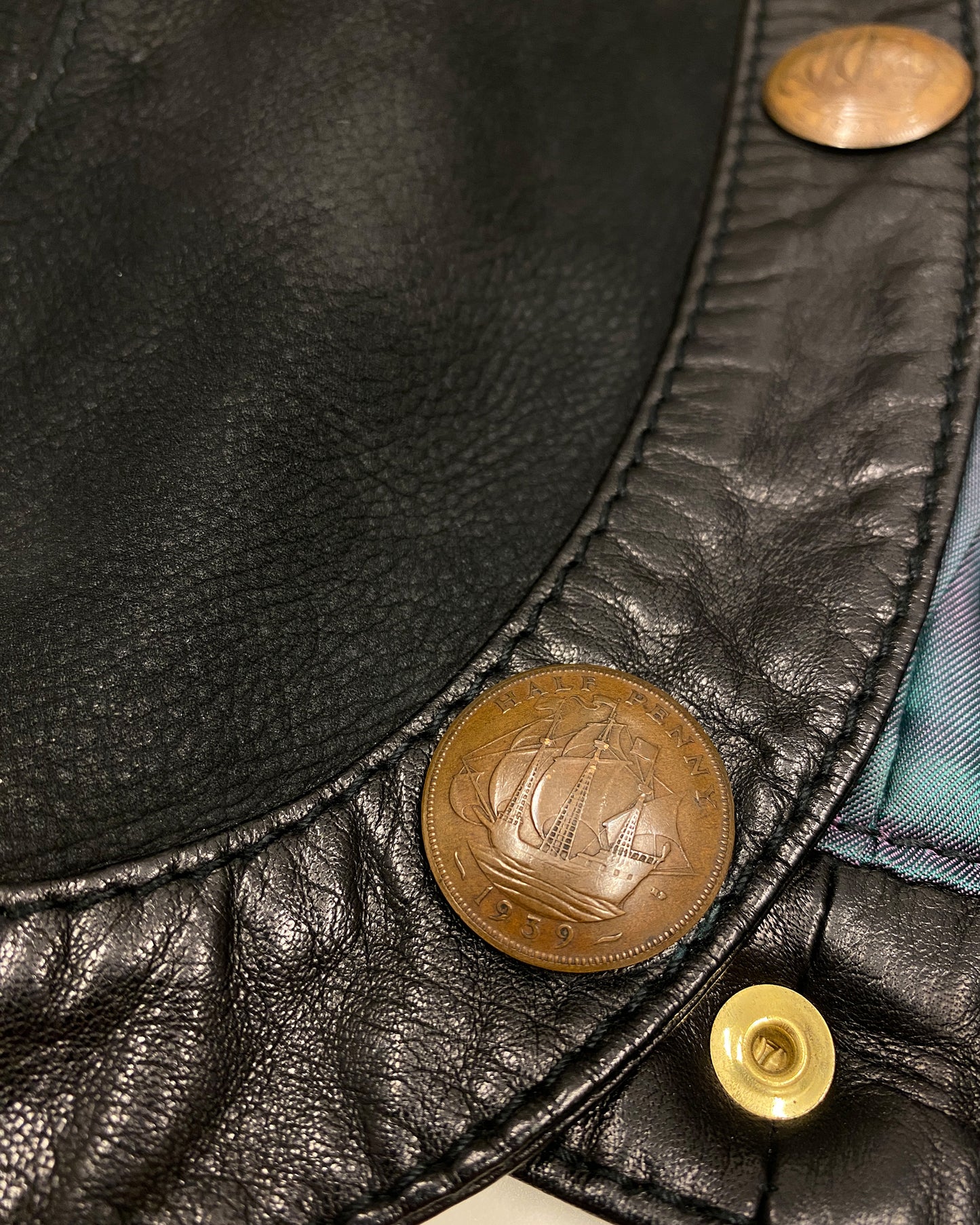 Pyrate-Style 1980s Penny Coins Cropped Leather Jacket Black