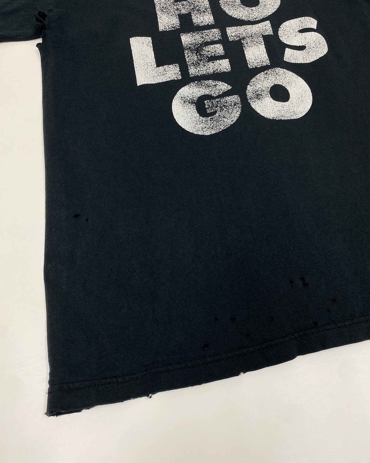Vintage 1990s Trashed Hey Ho Lets Go Ramones Band T-Shirt Black