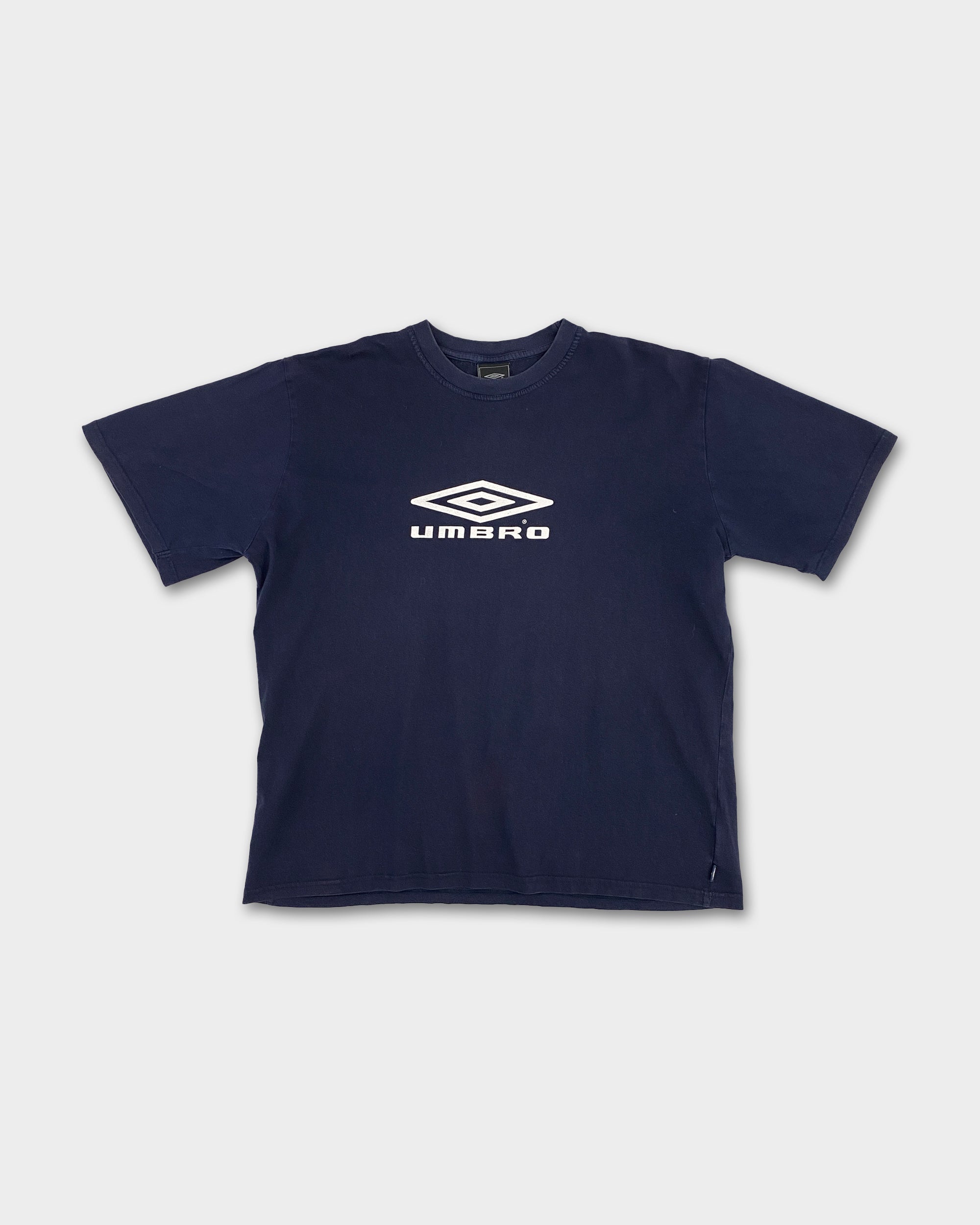 Umbro 2000s Logo T-Shirt Navy – Knud Peters