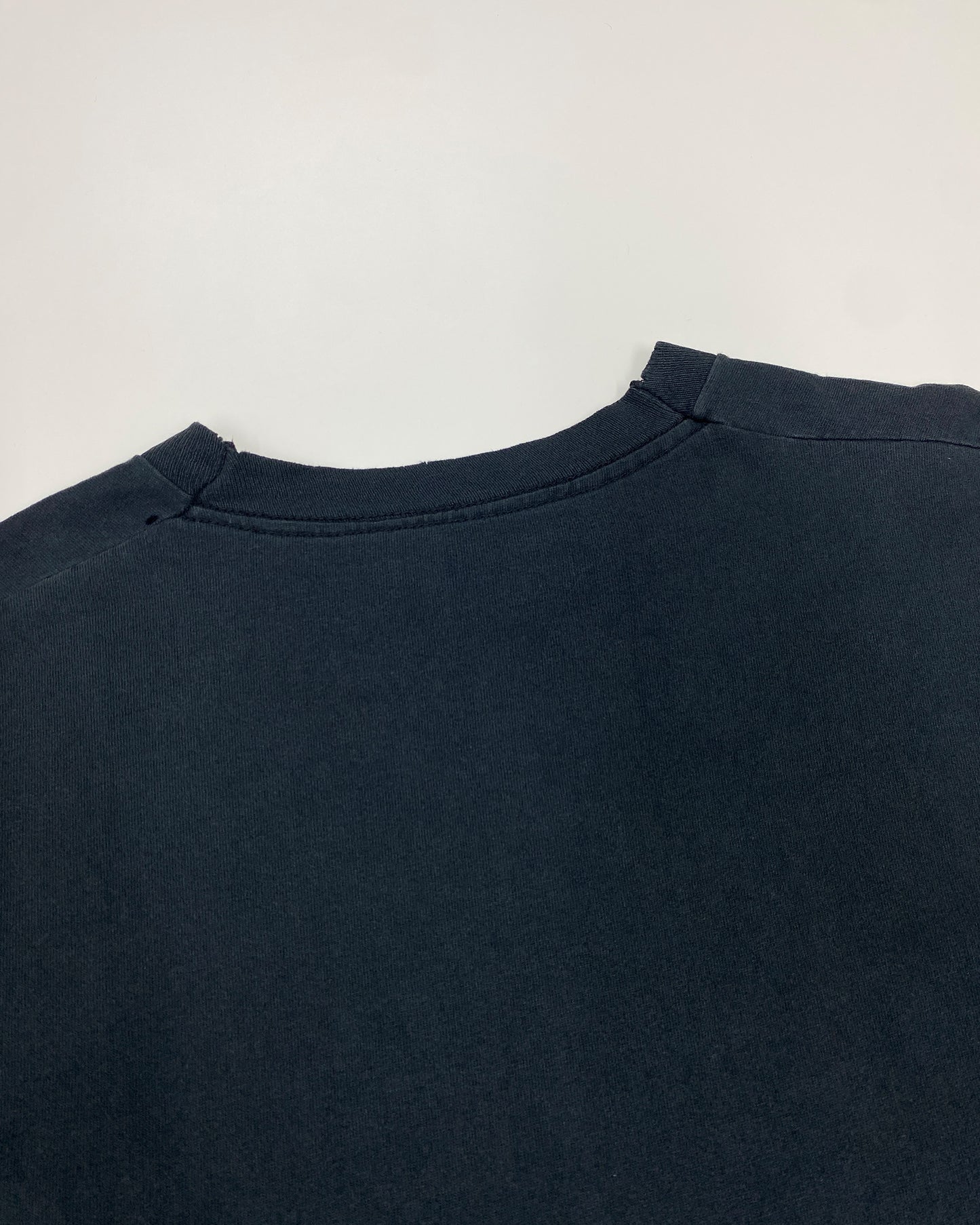 Vintage 1983 Animal Hiking Chief Seathl Single Stitched T-Shirt Faded Black
