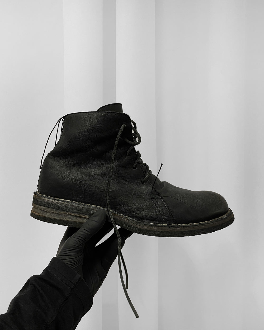 Vintage 2000s Made in Italy Gum-Sole Leather Boots Black