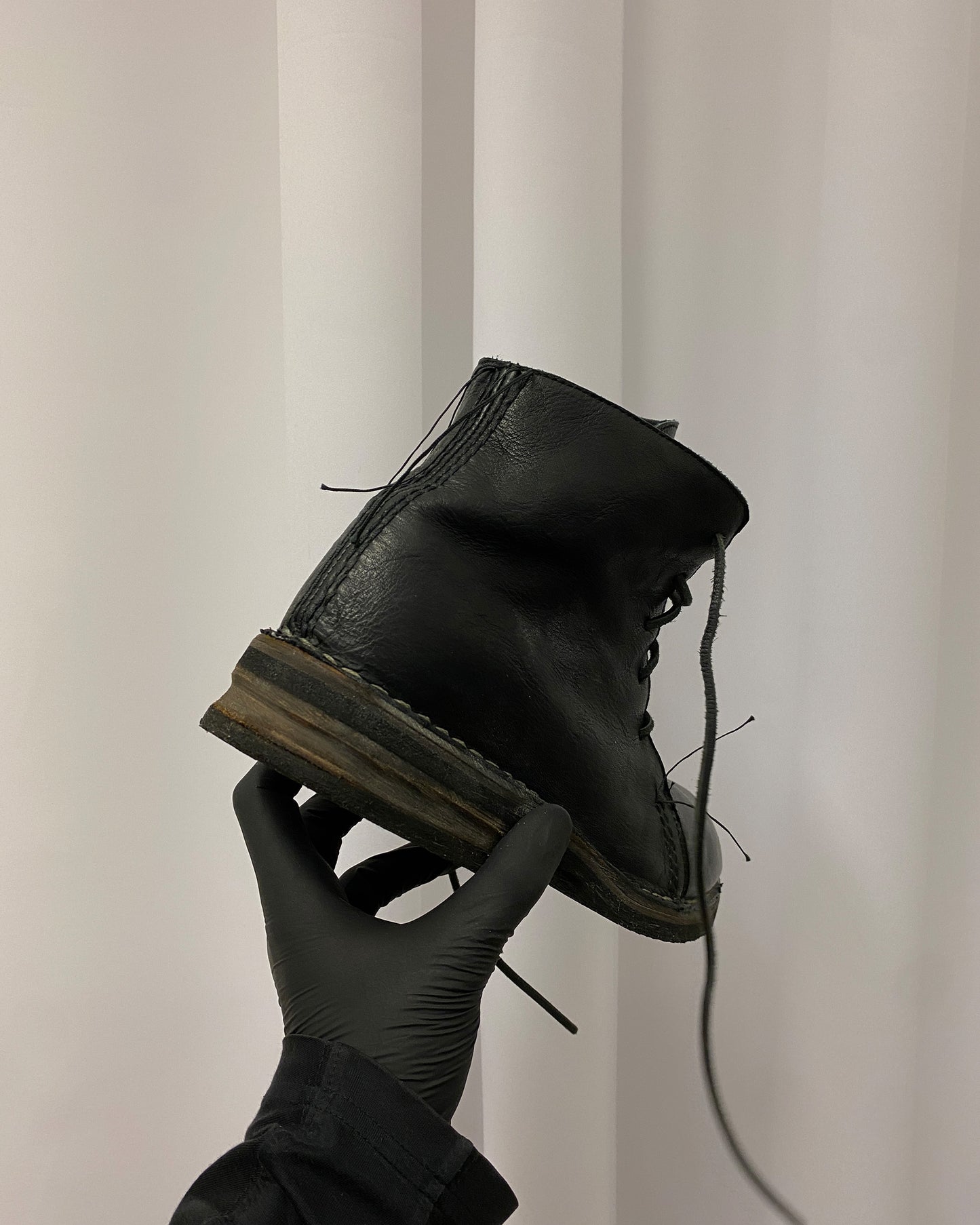 Vintage 2000s Made in Italy Gum-Sole Leather Boots Black