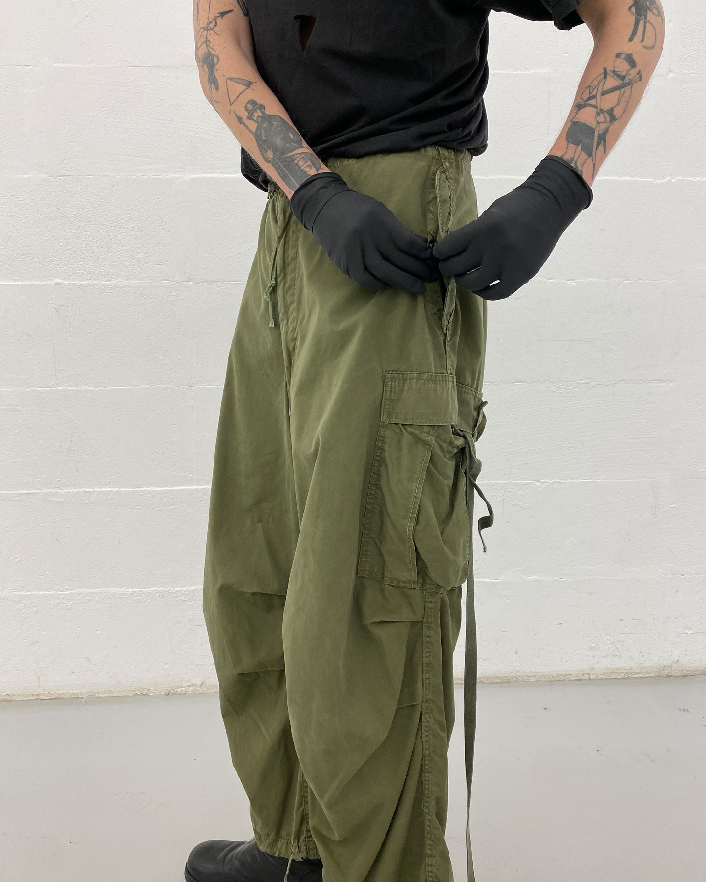 Vintage 1950s US Army Parachute Pants Khaki Green