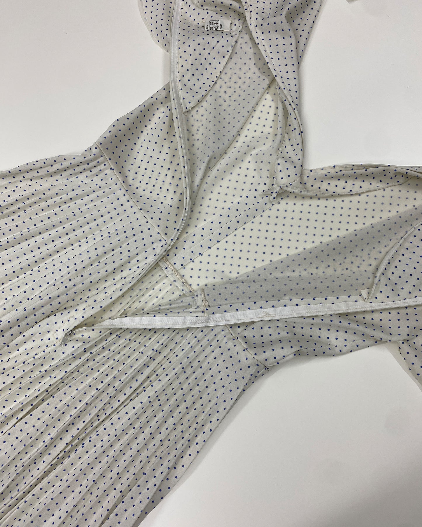Vintage 1970s Polka Dot Shoulder Slit Dress White