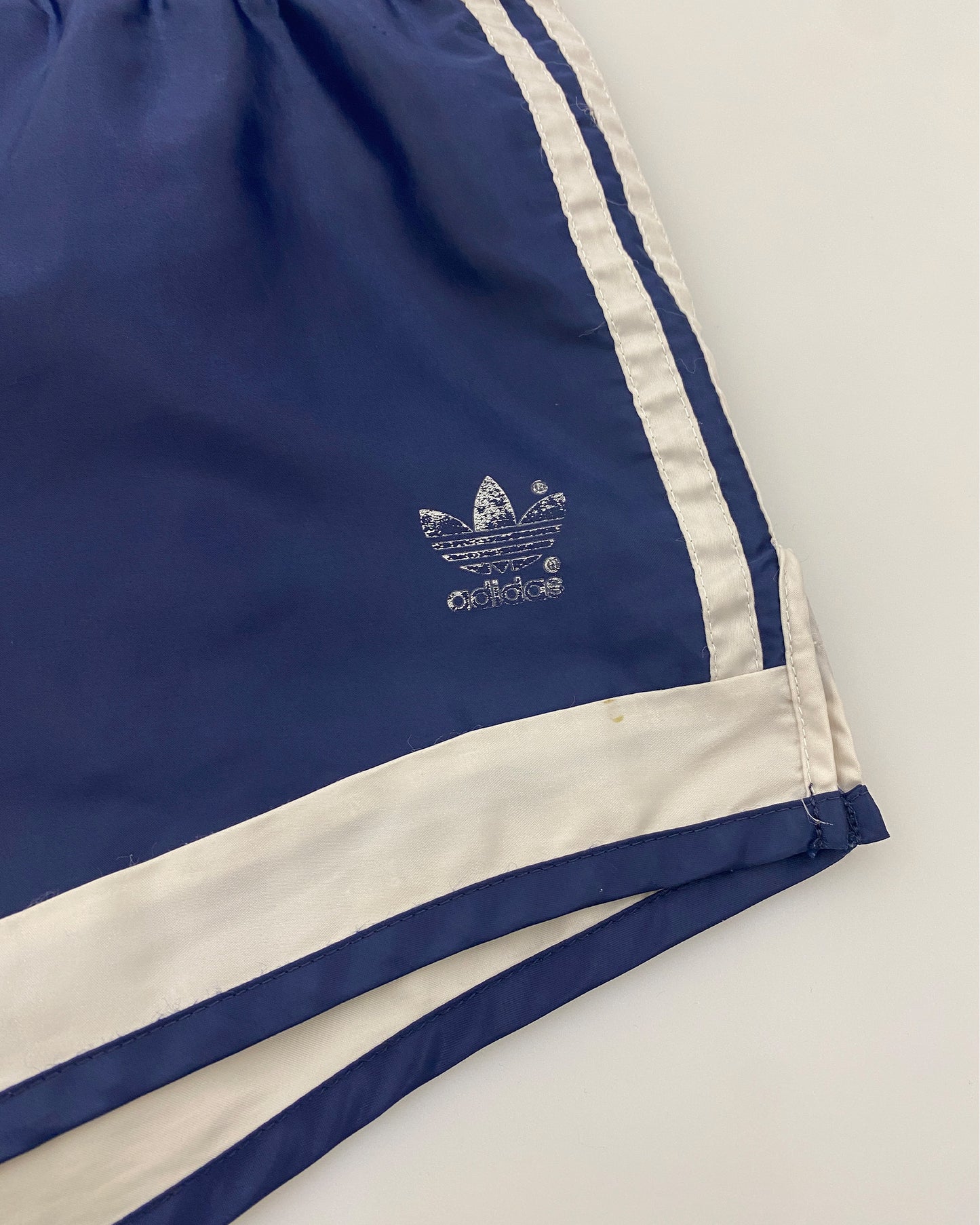 Adidas 1990er Sportshorts Marineblau 