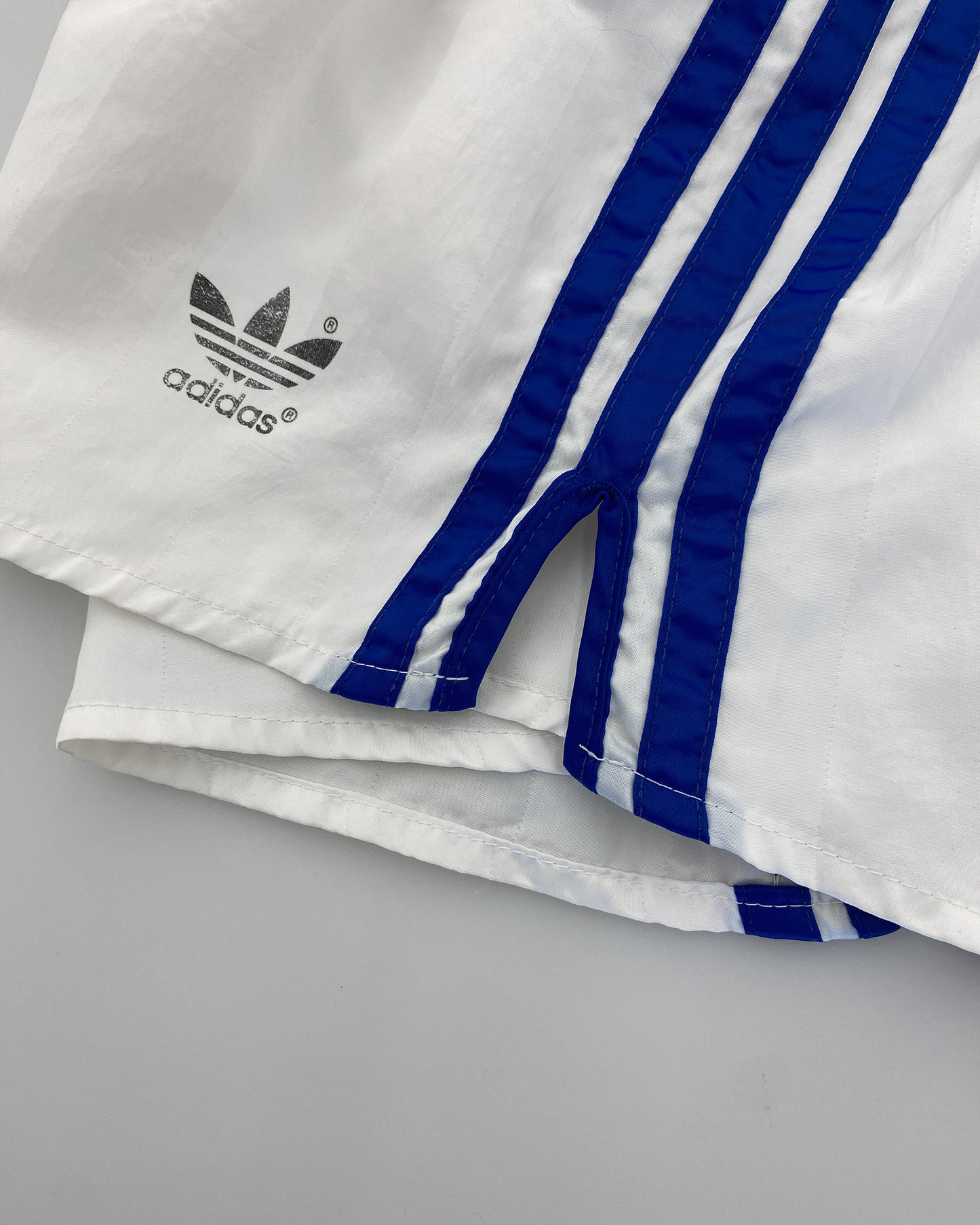 Adidas 1980er Sportshorts Weiß Blau 