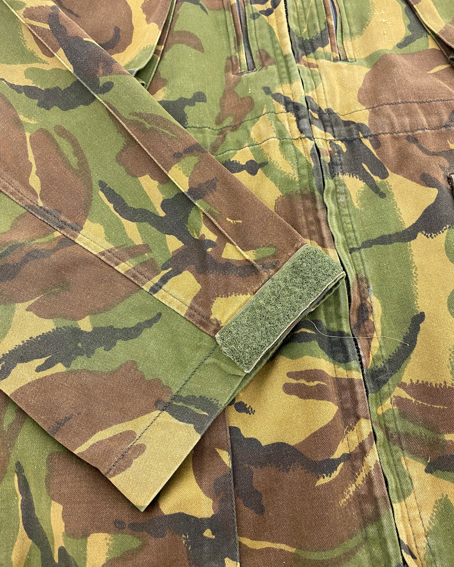 Vintage 1980s British Army DPM Smock Combat Camo Jacket Green