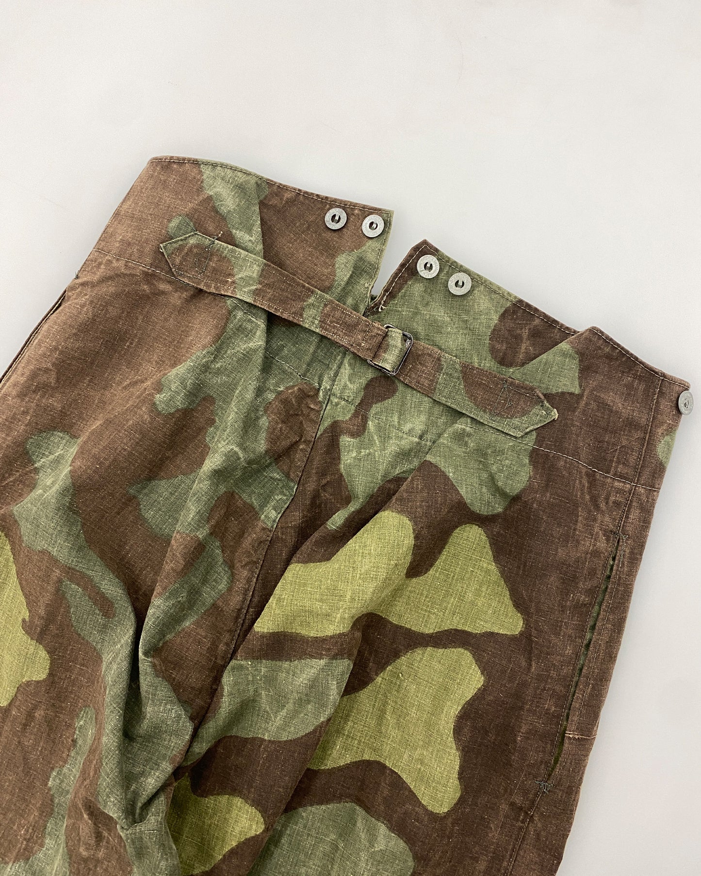 Vintage 1970s Military Buckleback Italian Camo Pants Green Brown